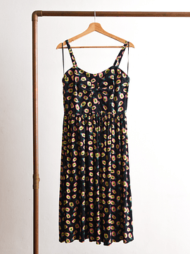 Vestido negro piñitas