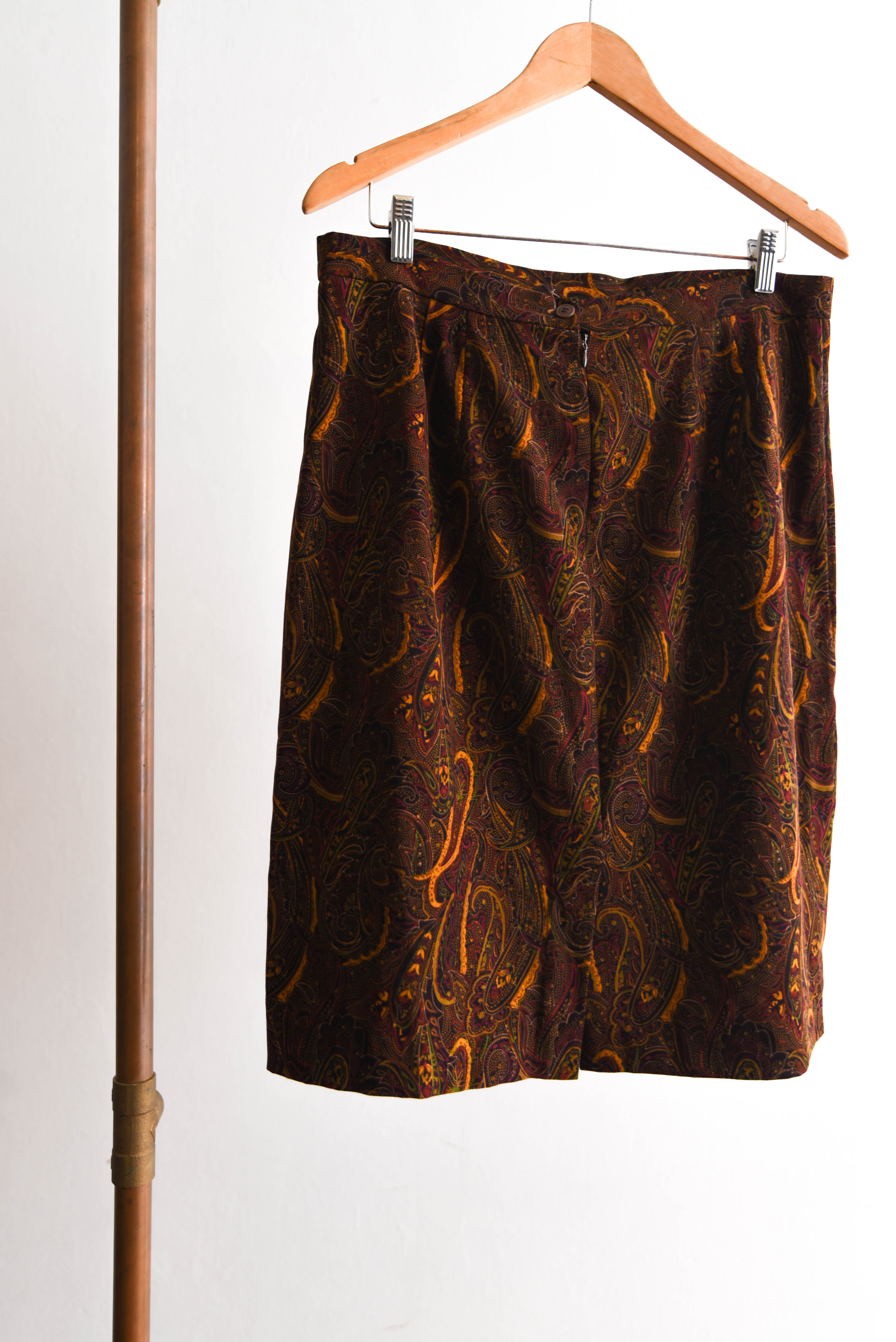 Falda café print paisley vntg