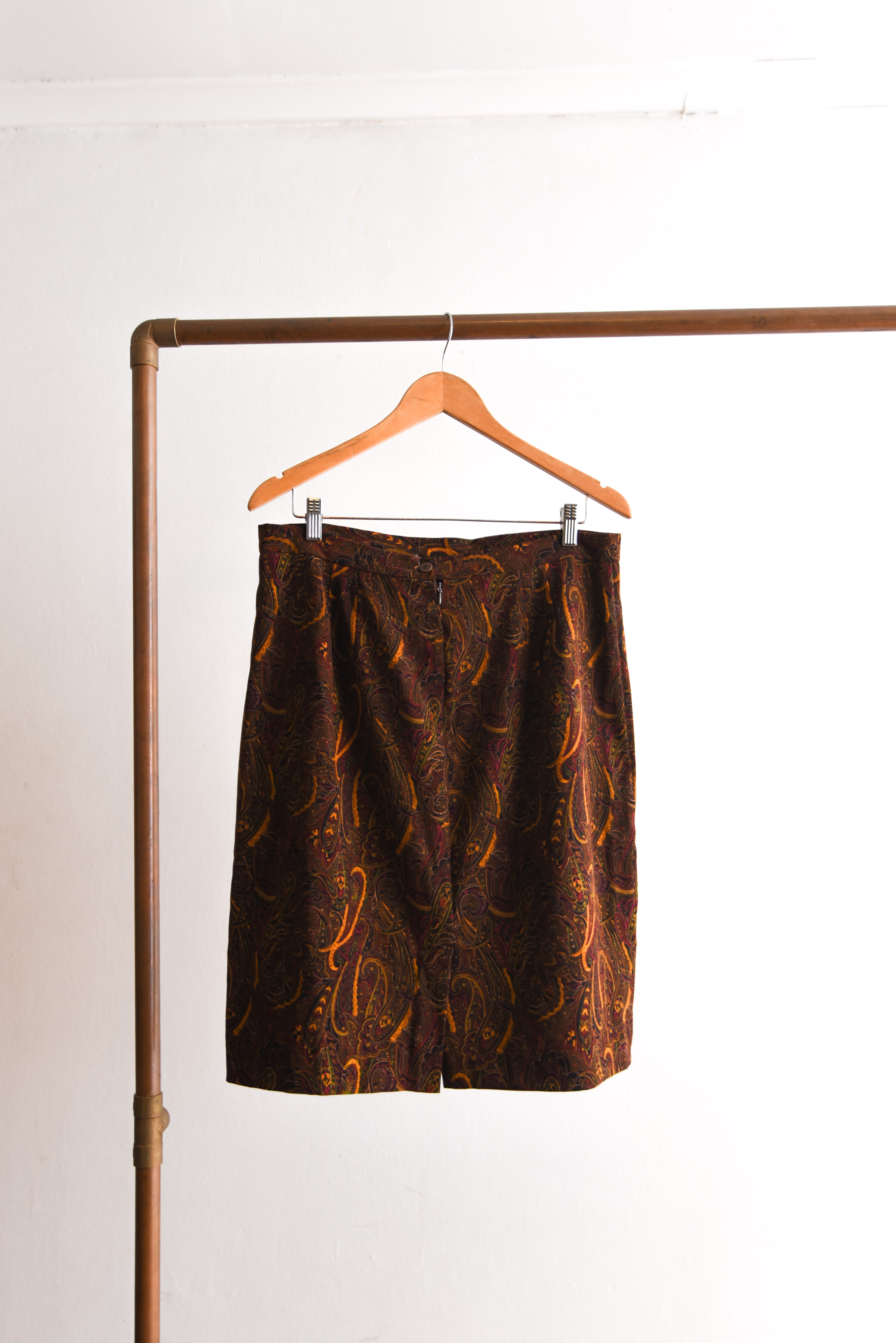 Falda café print paisley vntg