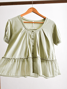 Polera verde pastel vuelos