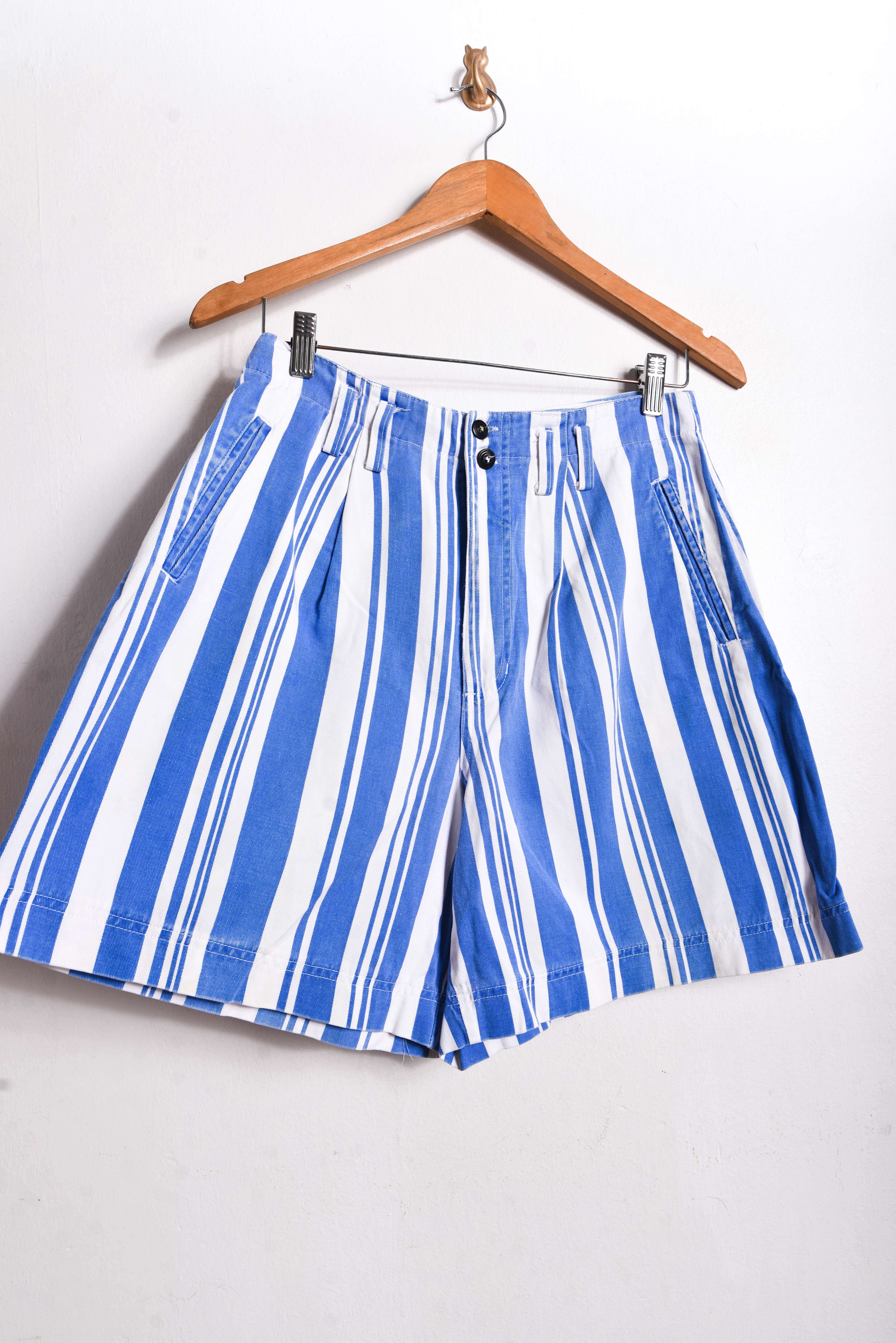 Short azulino rayado tiro alto