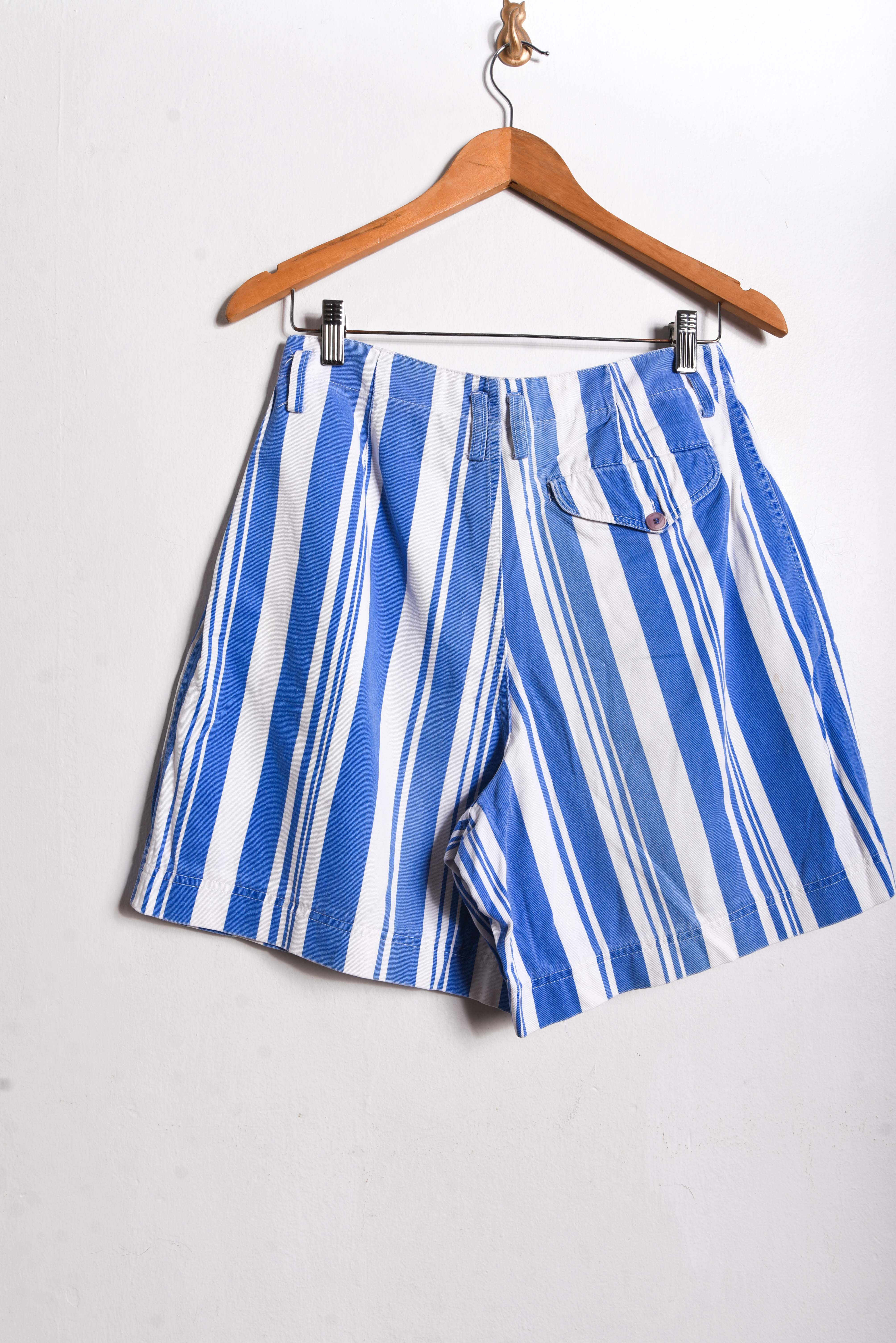 Short azulino rayado tiro alto