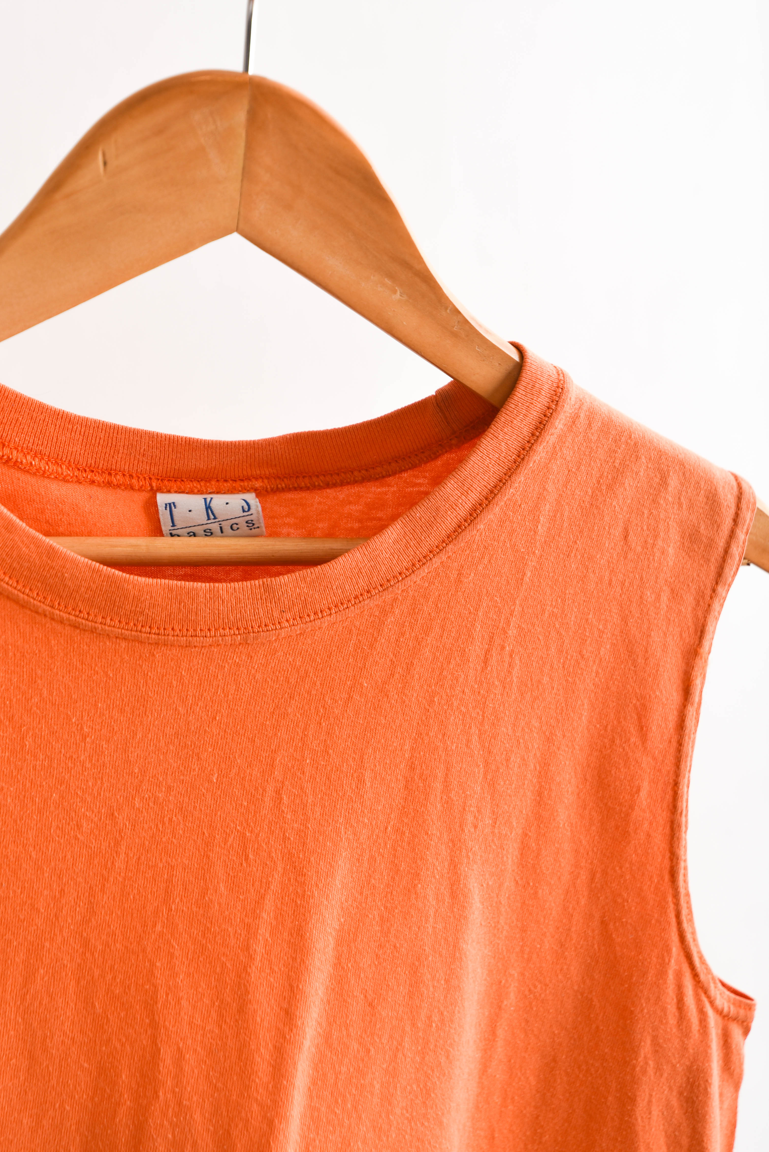 Polera sporty naranja 90s