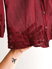 Blusa burdeo bordada