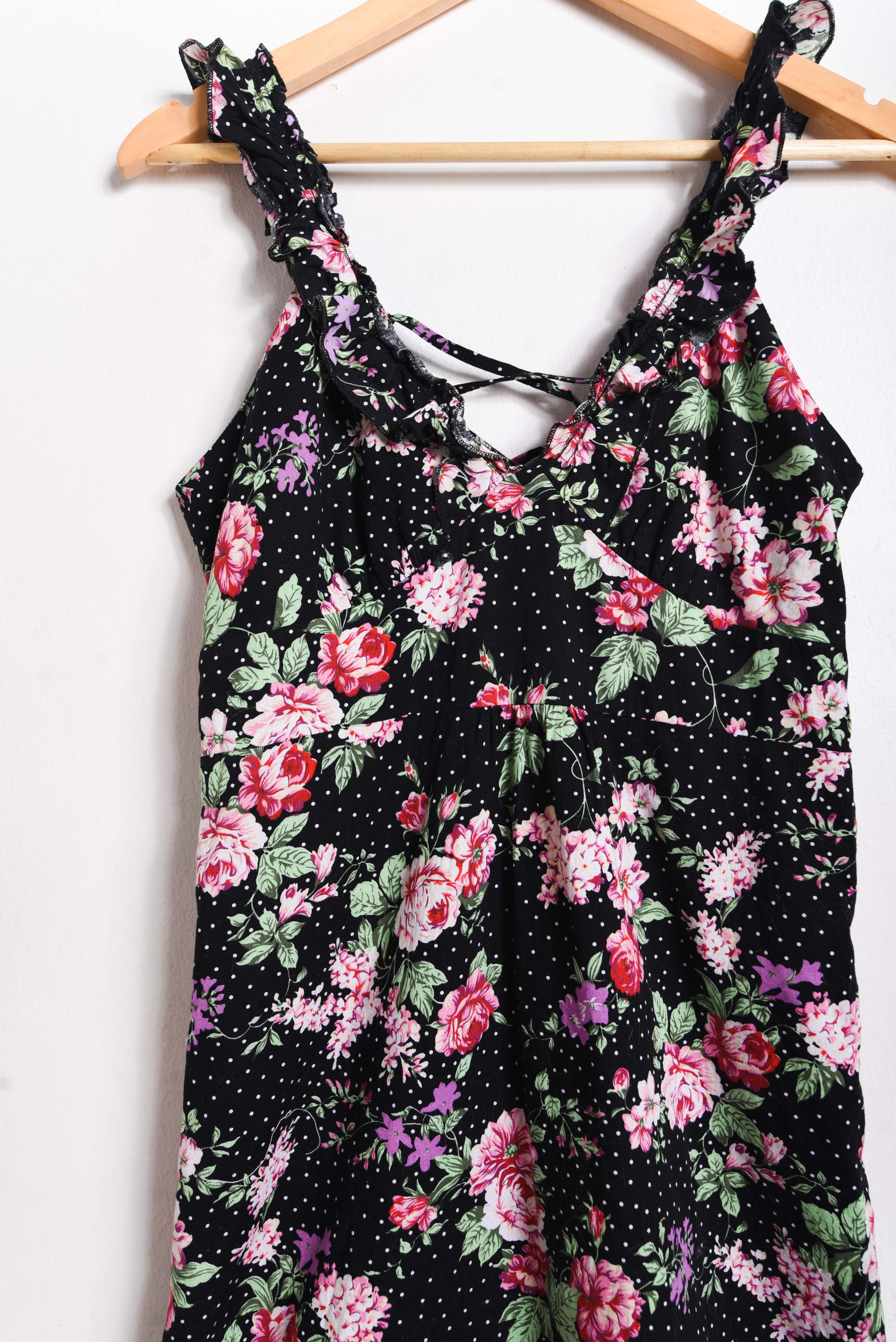 Vestido floreado amarra 