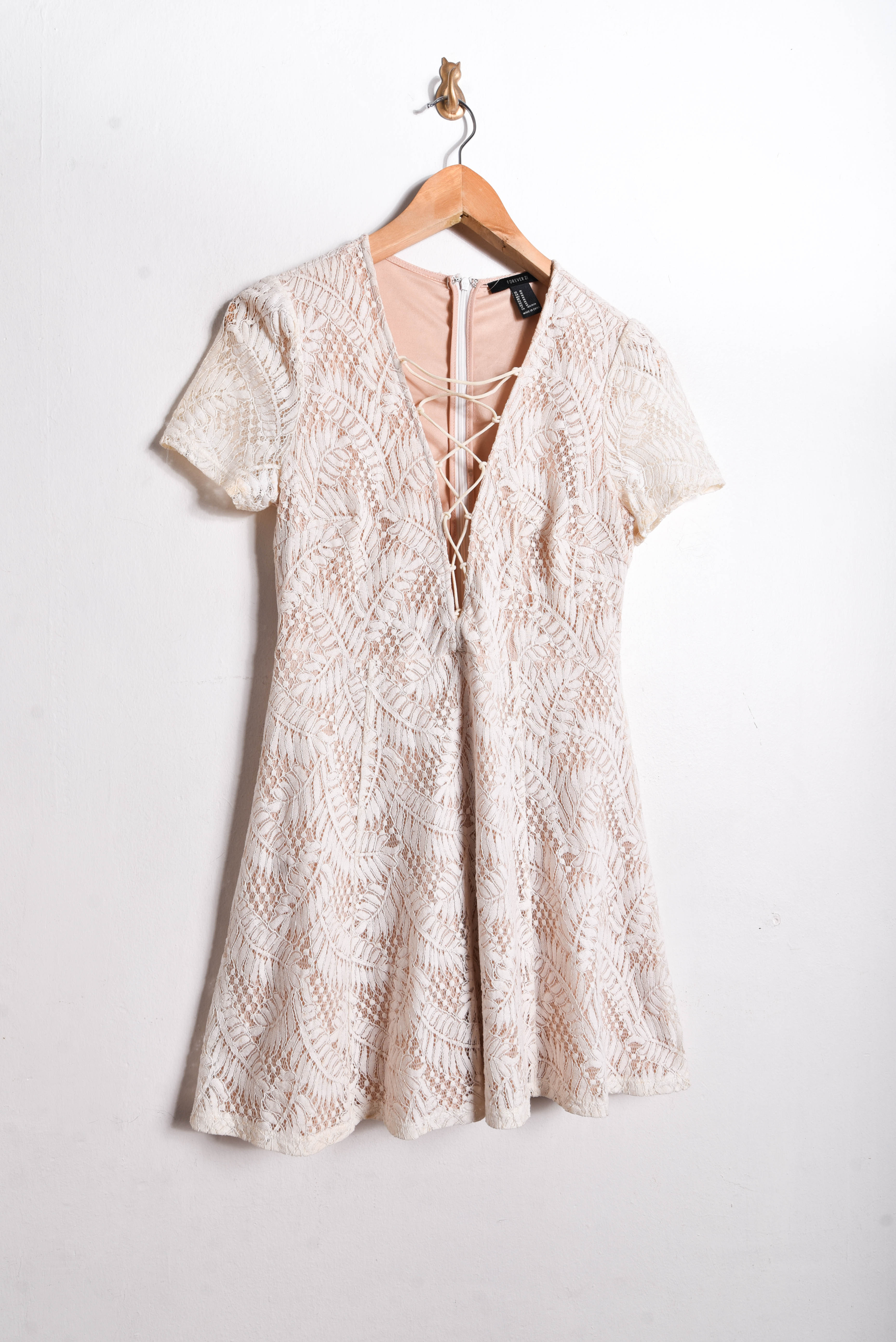 Vestido encaje laceup