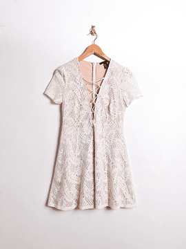 Vestido encaje laceup
