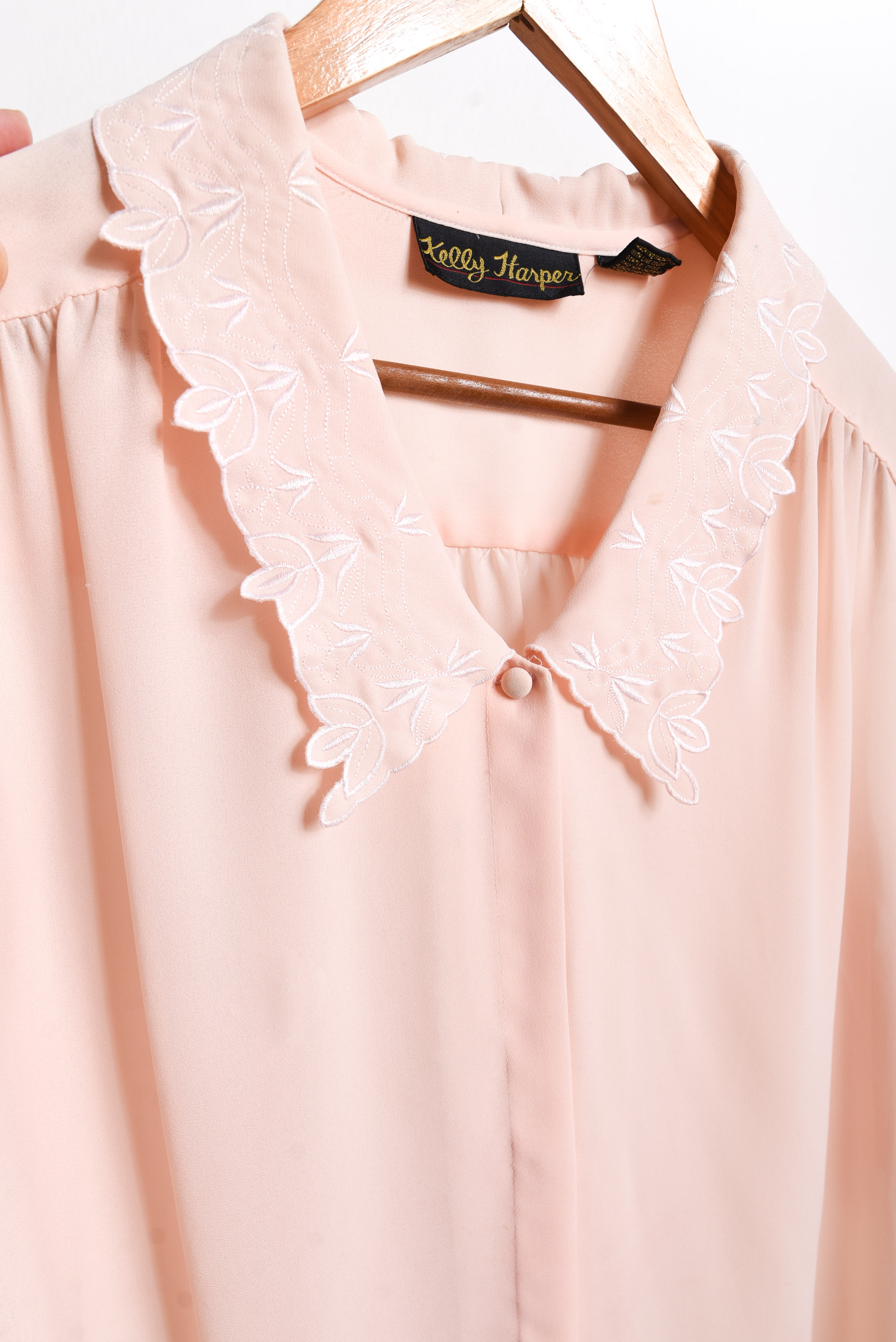 Blusa peach cuello bordado