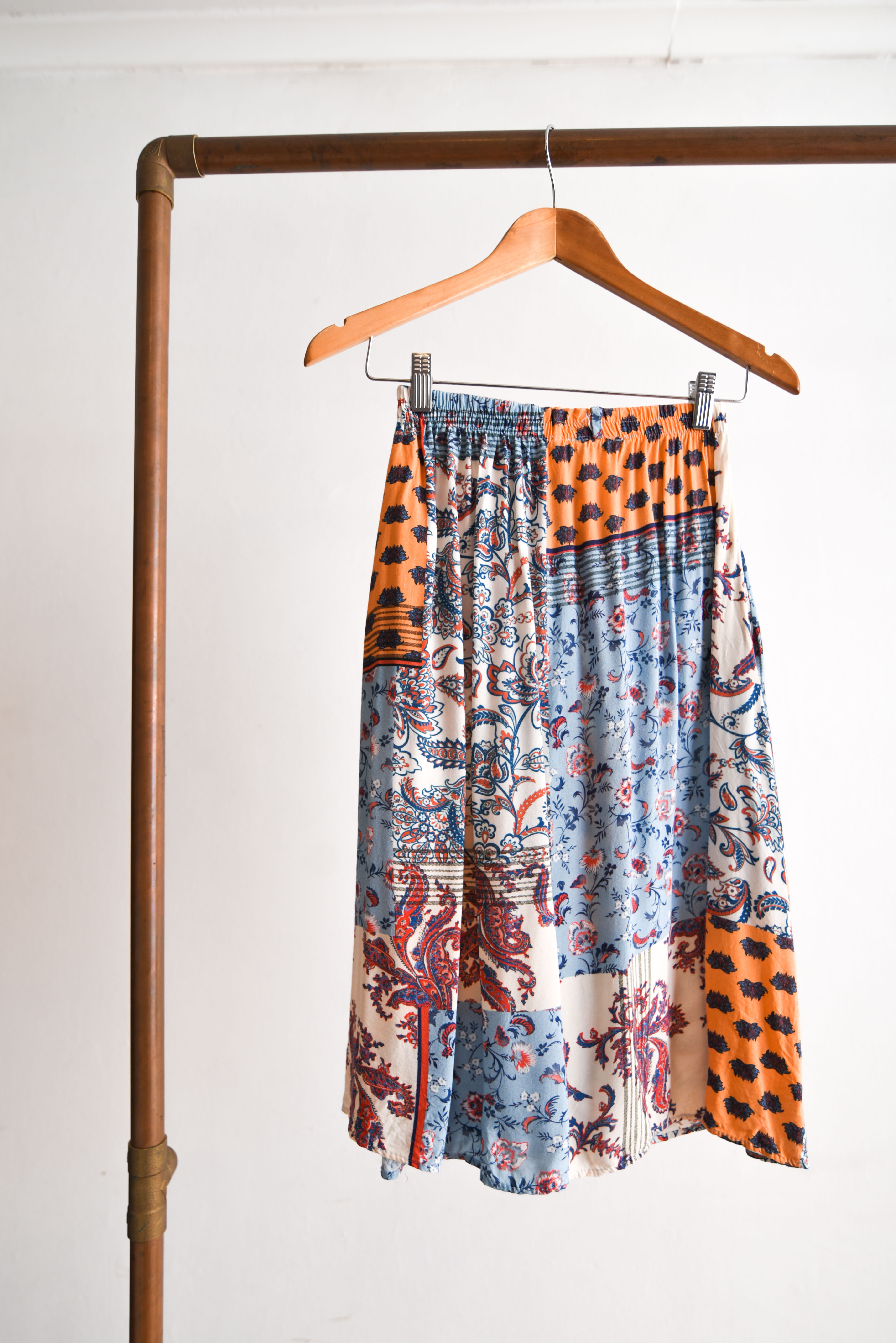 Falda celeste patchwork print