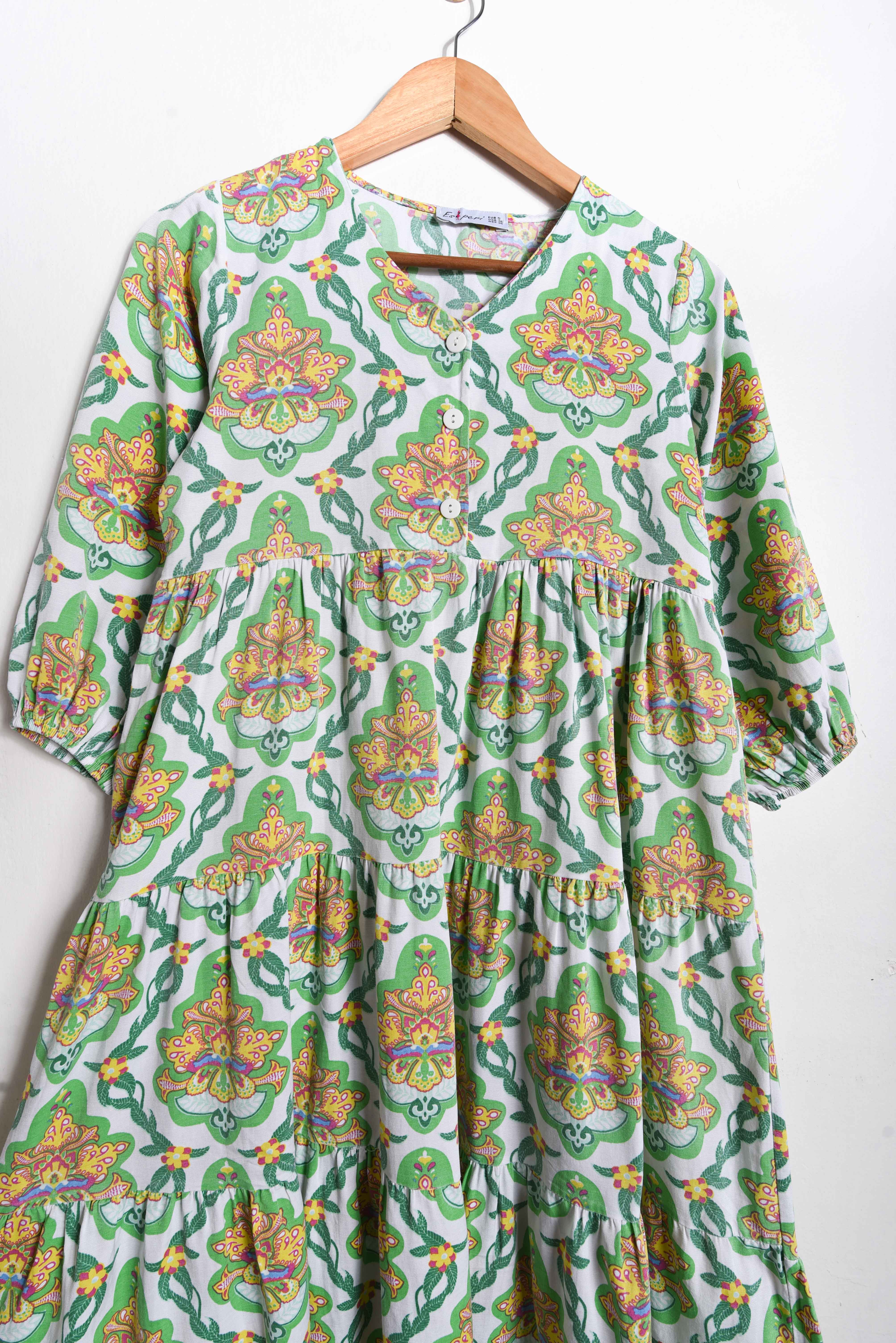 Vestido verde manga globo