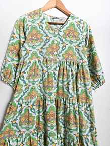 Vestido verde manga globo