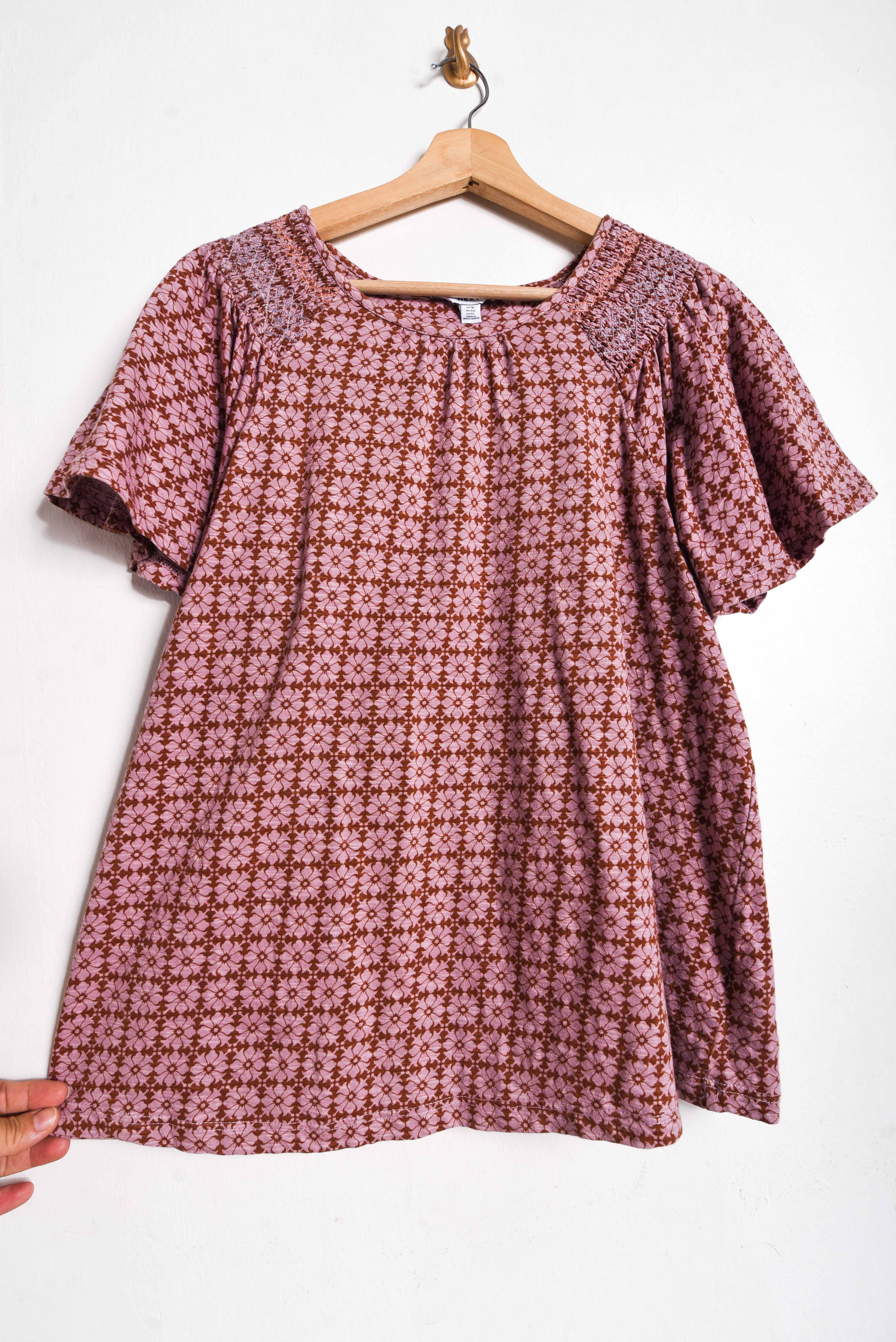 Polera retro print coral