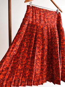 Falda roja vintage tablas