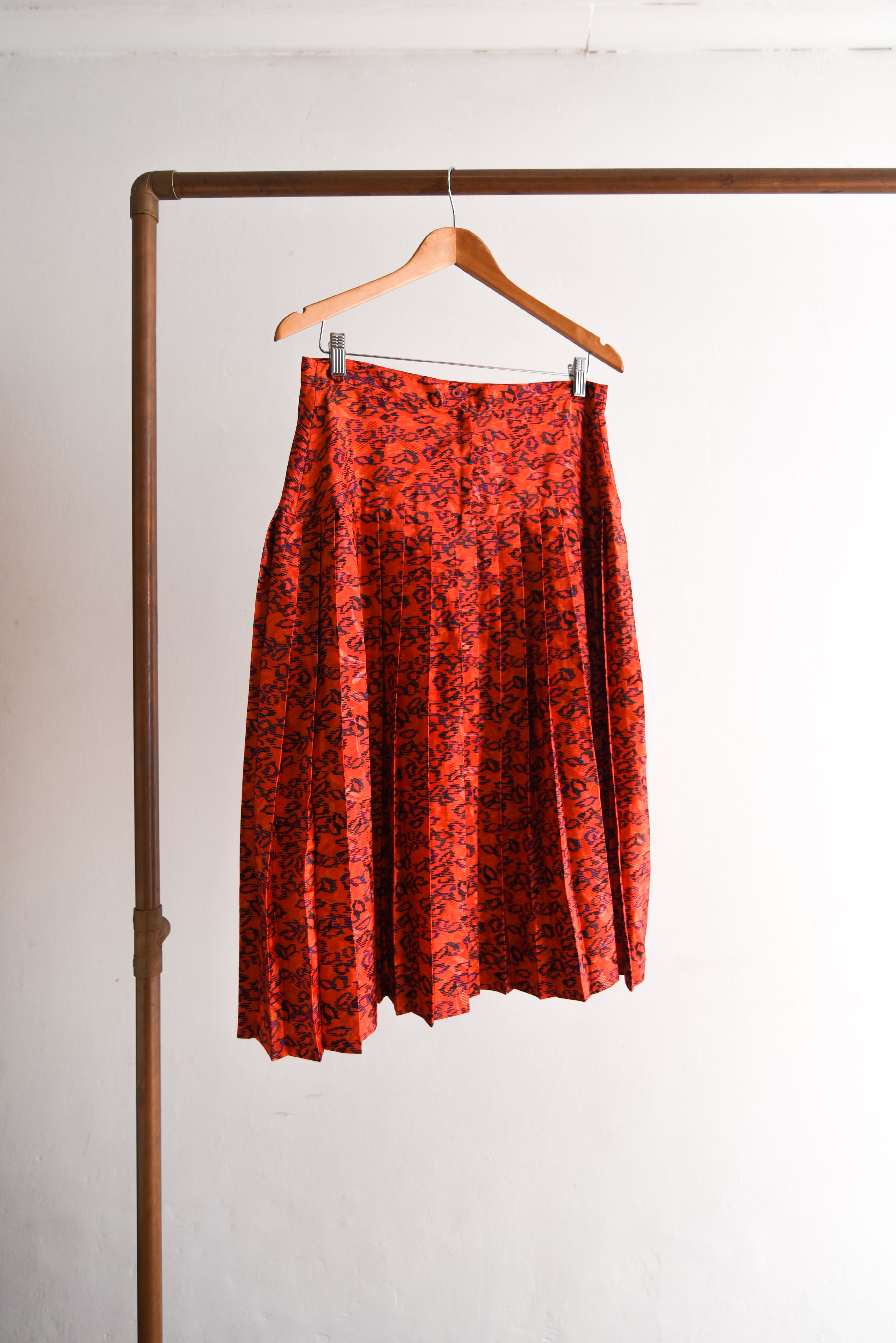 Falda roja vintage tablas