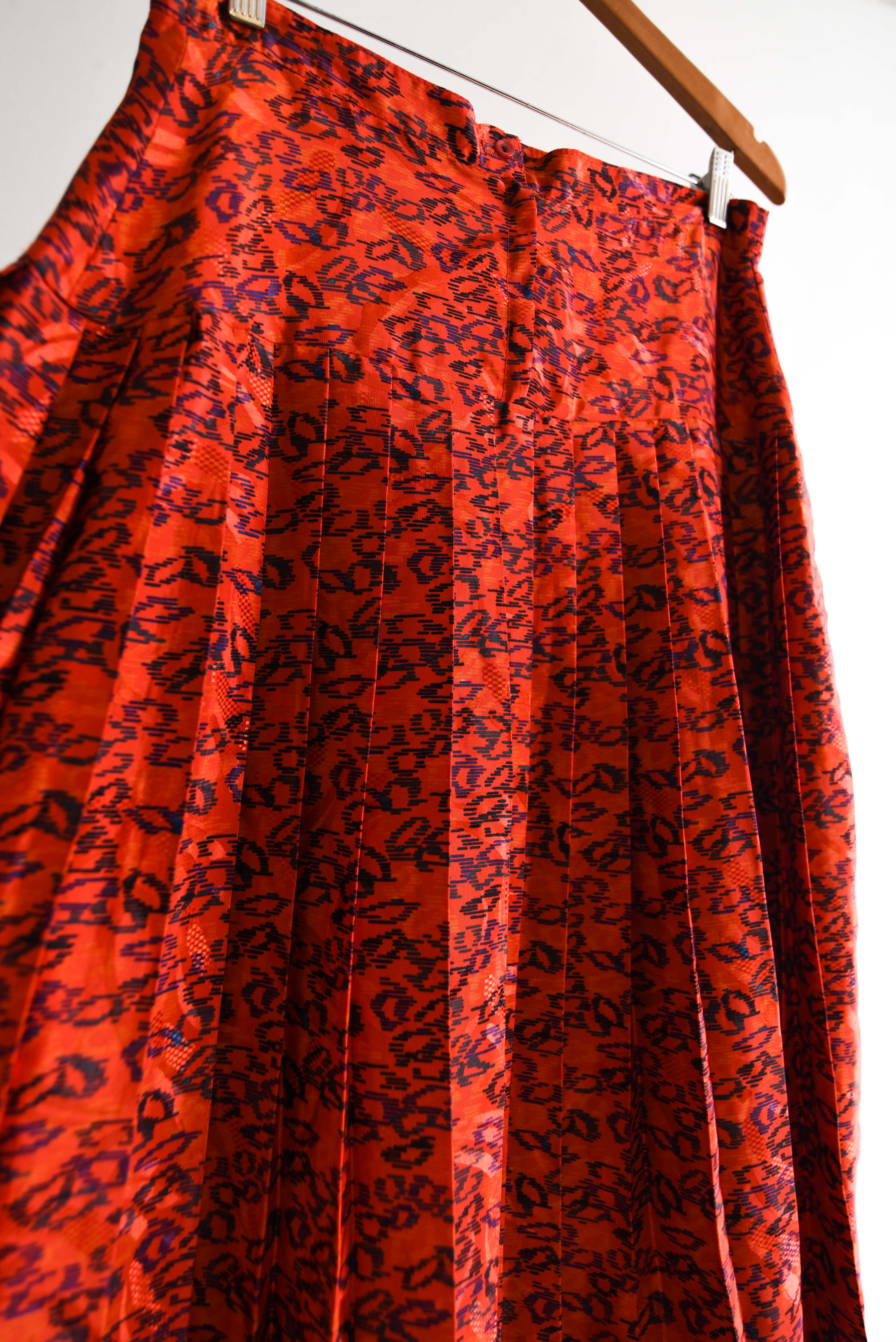 Falda roja vintage tablas