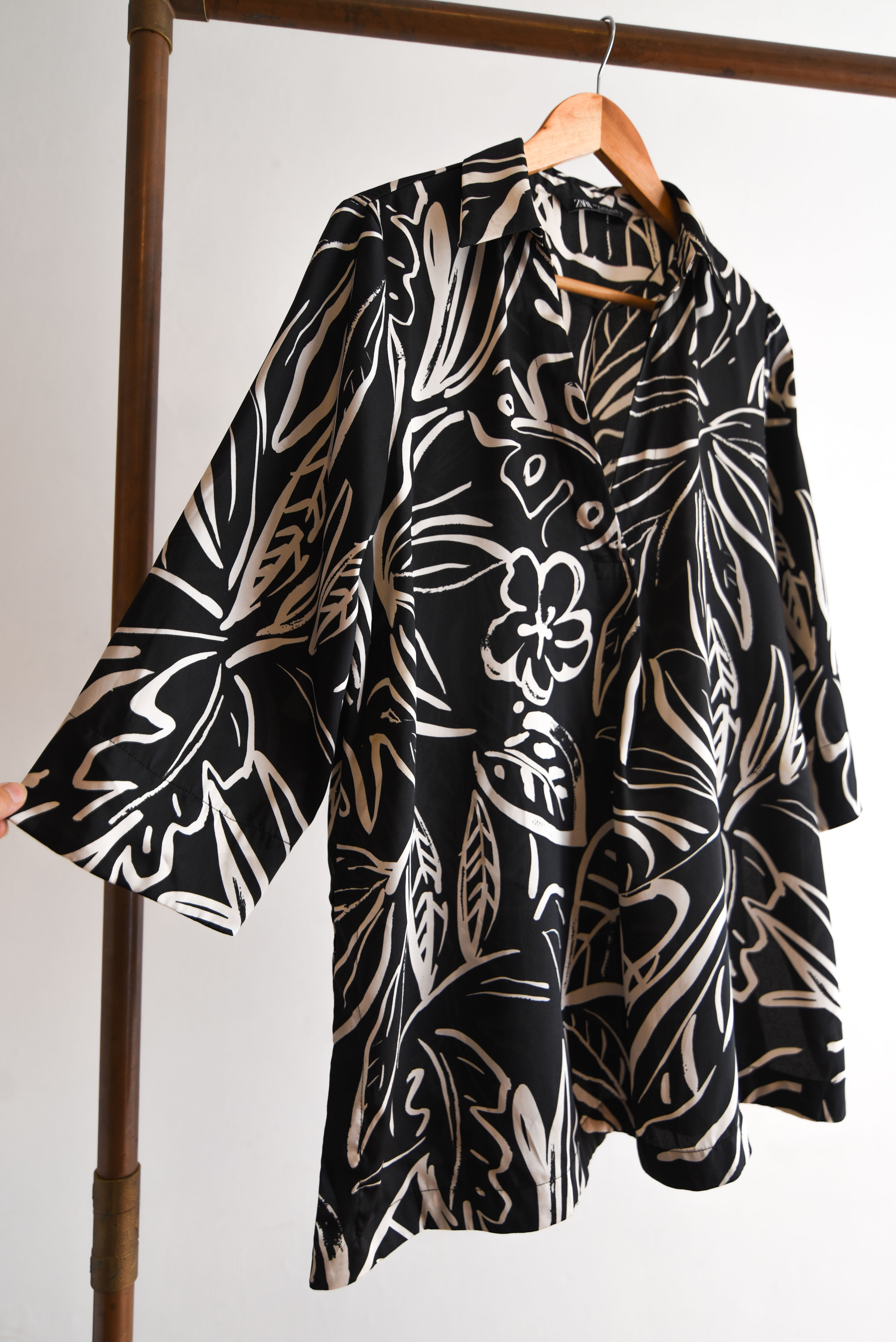 Blusón floral print satín