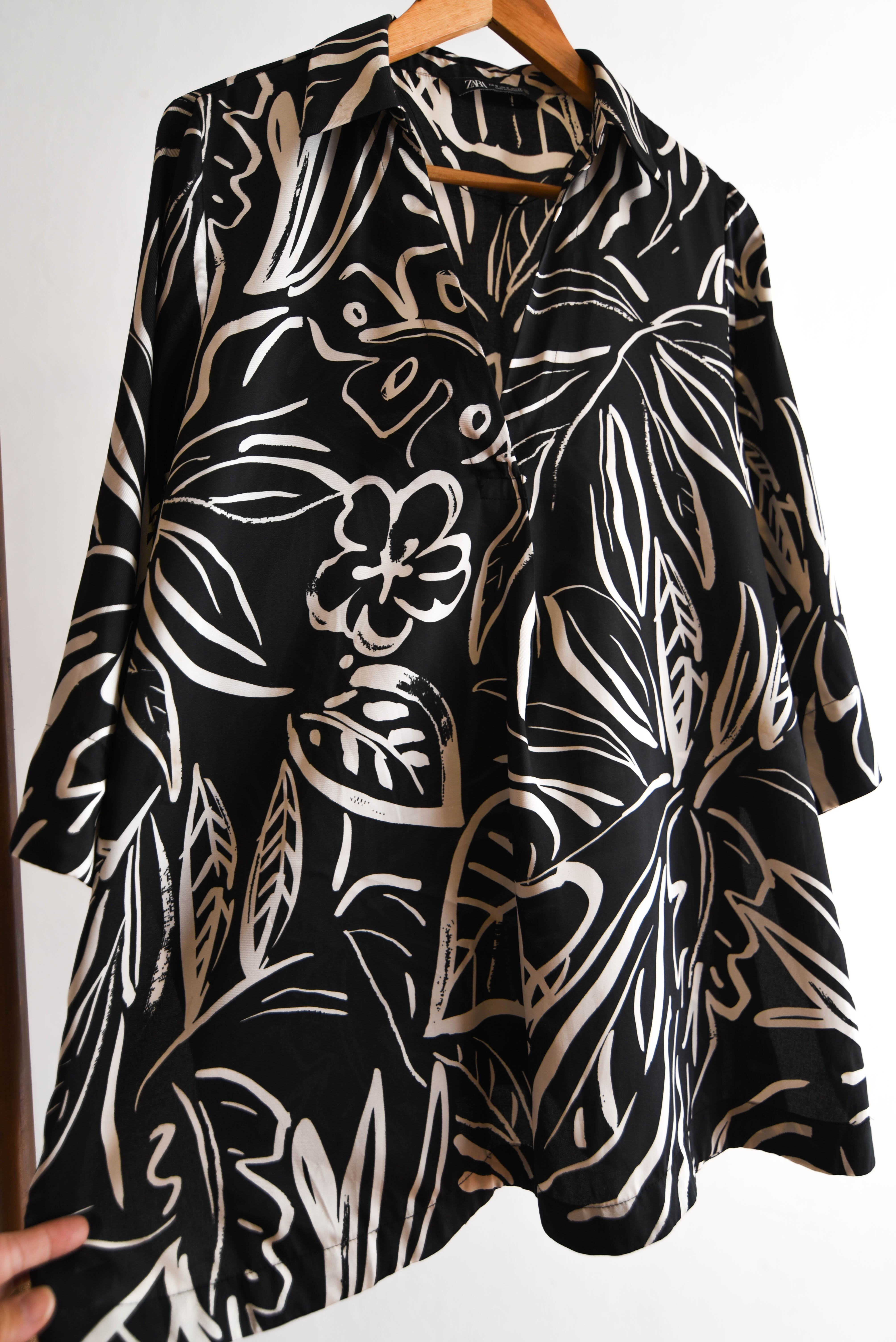 Blusón floral print satín