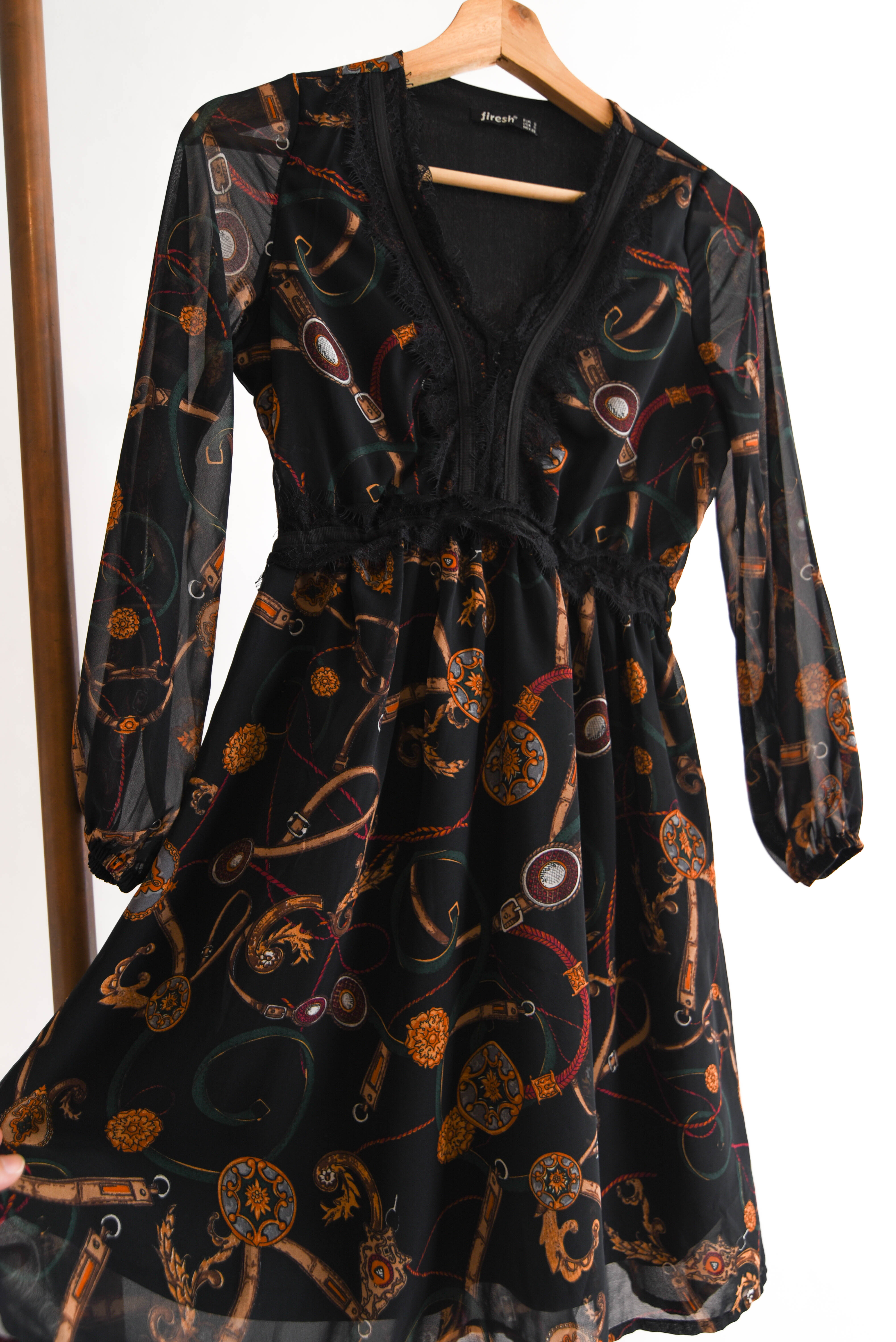 Vestido vaporoso print baroque