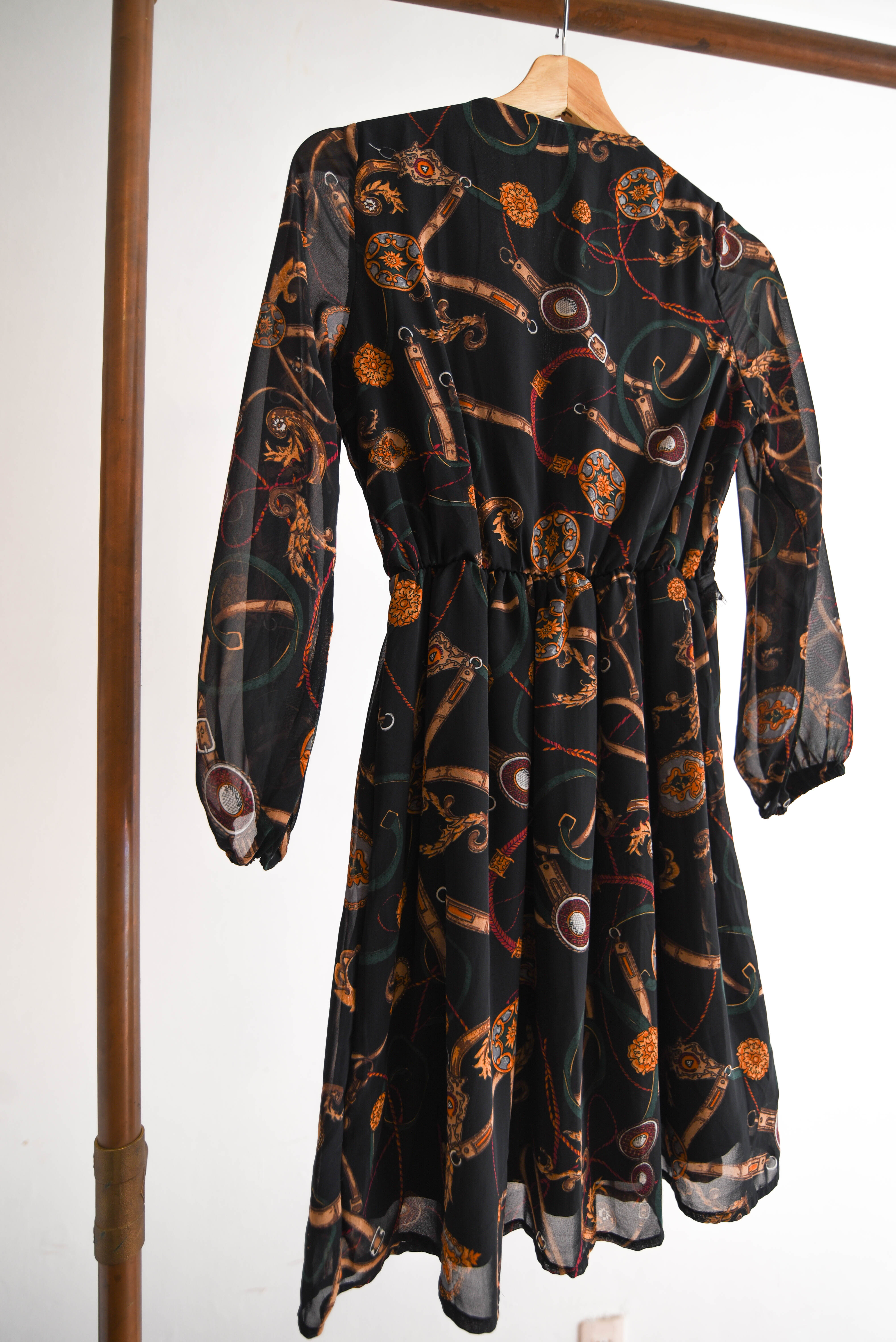 Vestido vaporoso print baroque