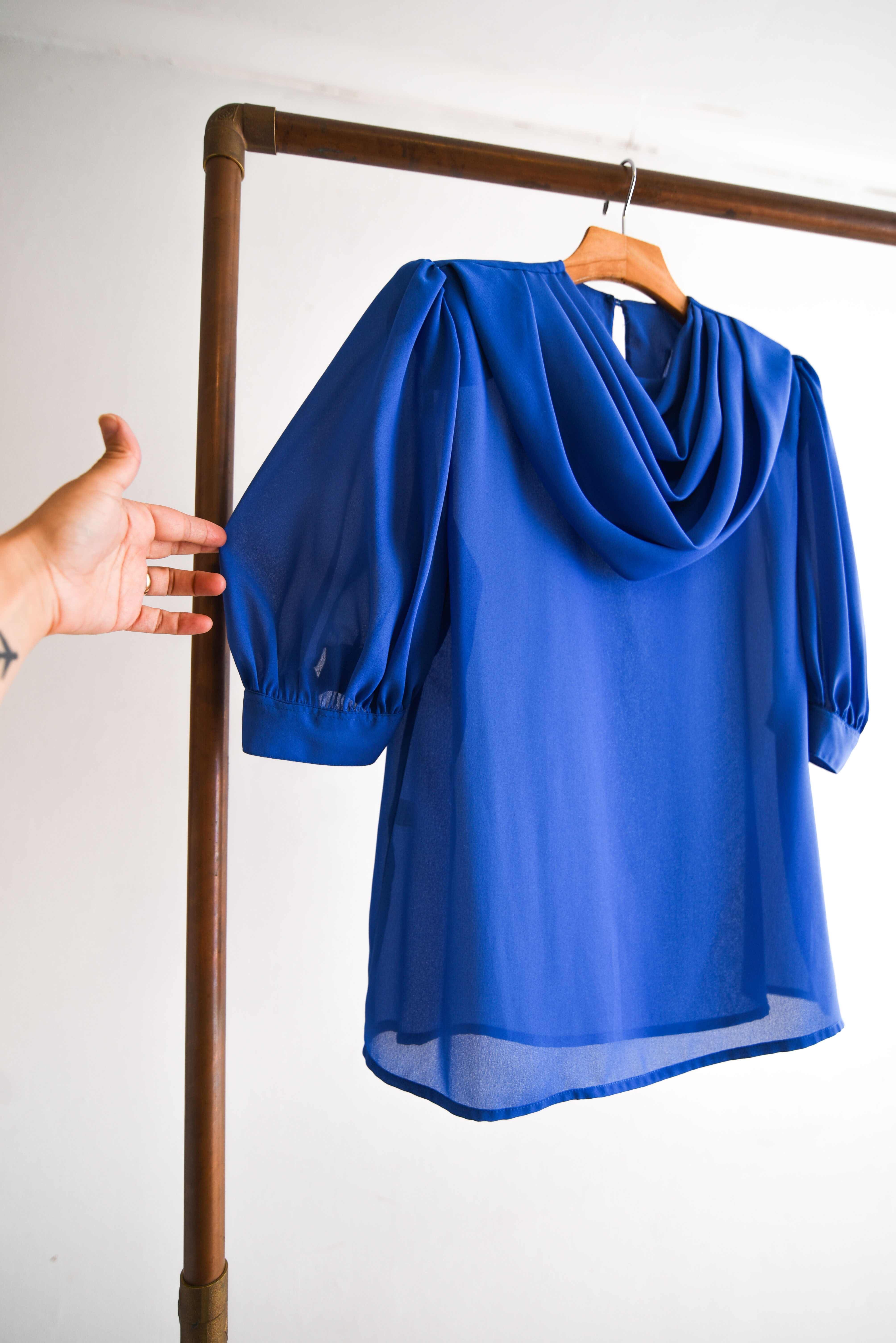 Blusa azul klein vintage dreapeada