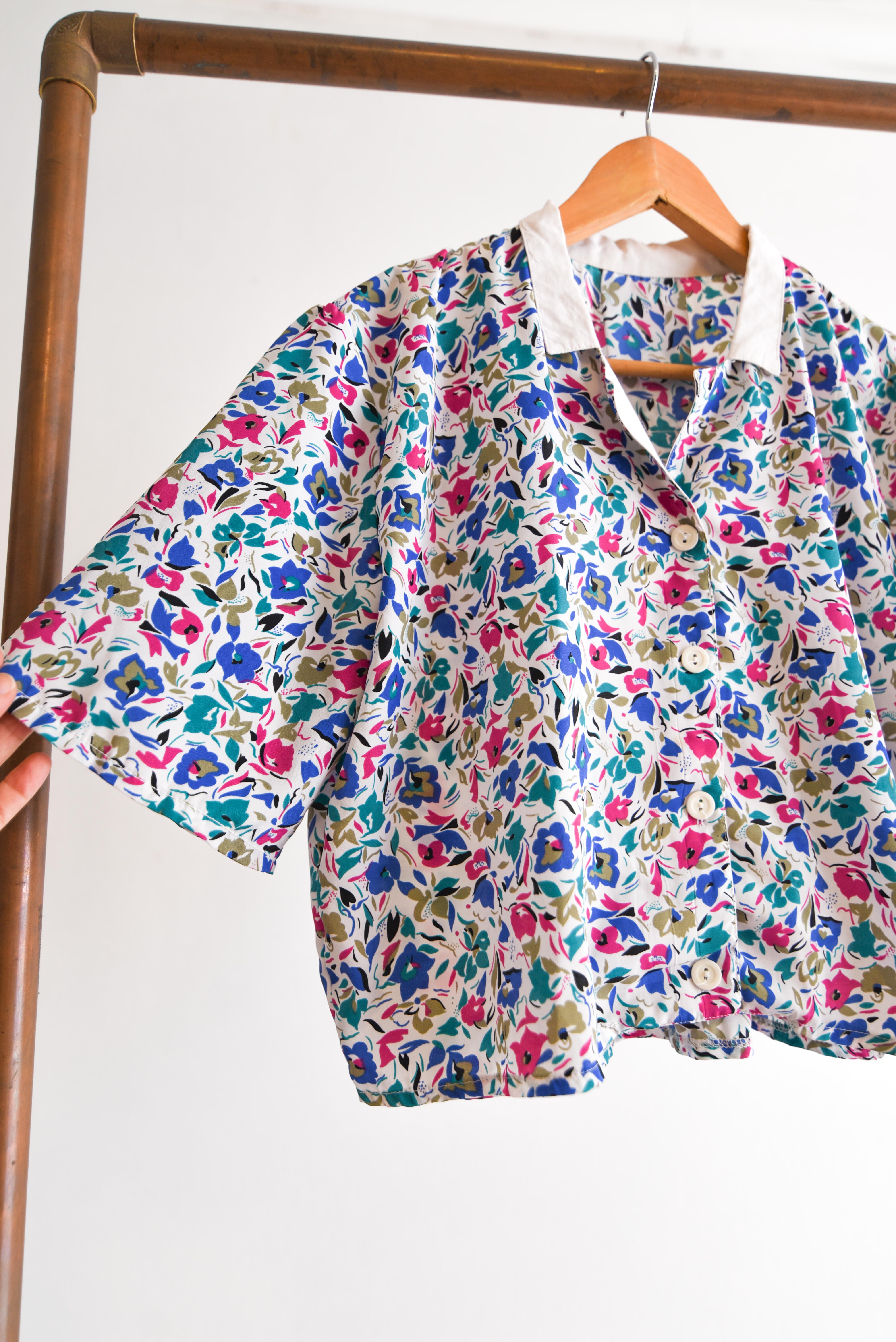 Blusa floral crop vintage