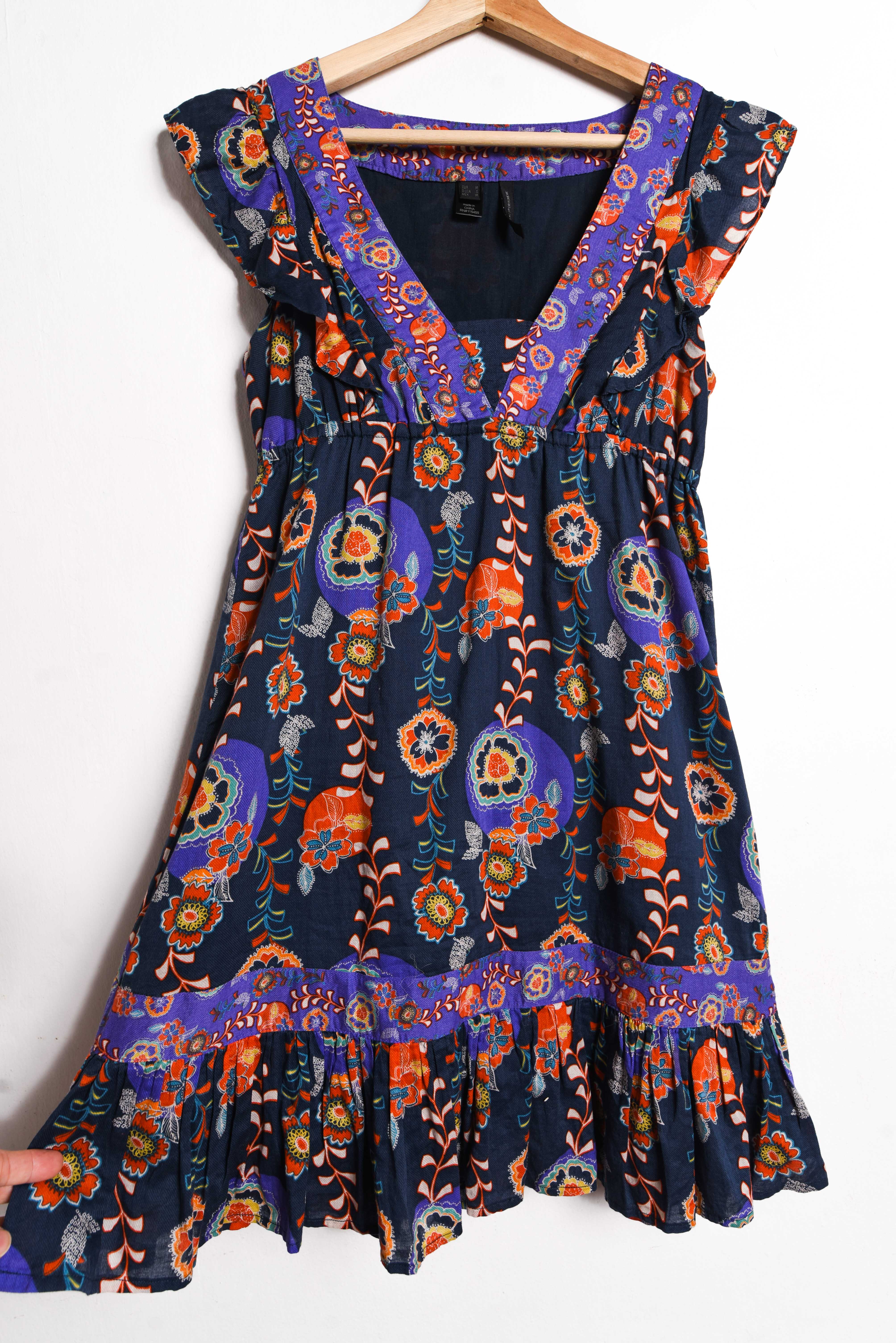 Vestido floral Mango