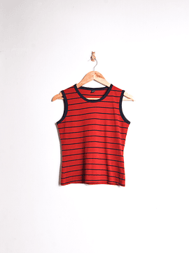 Top rojo rayado 