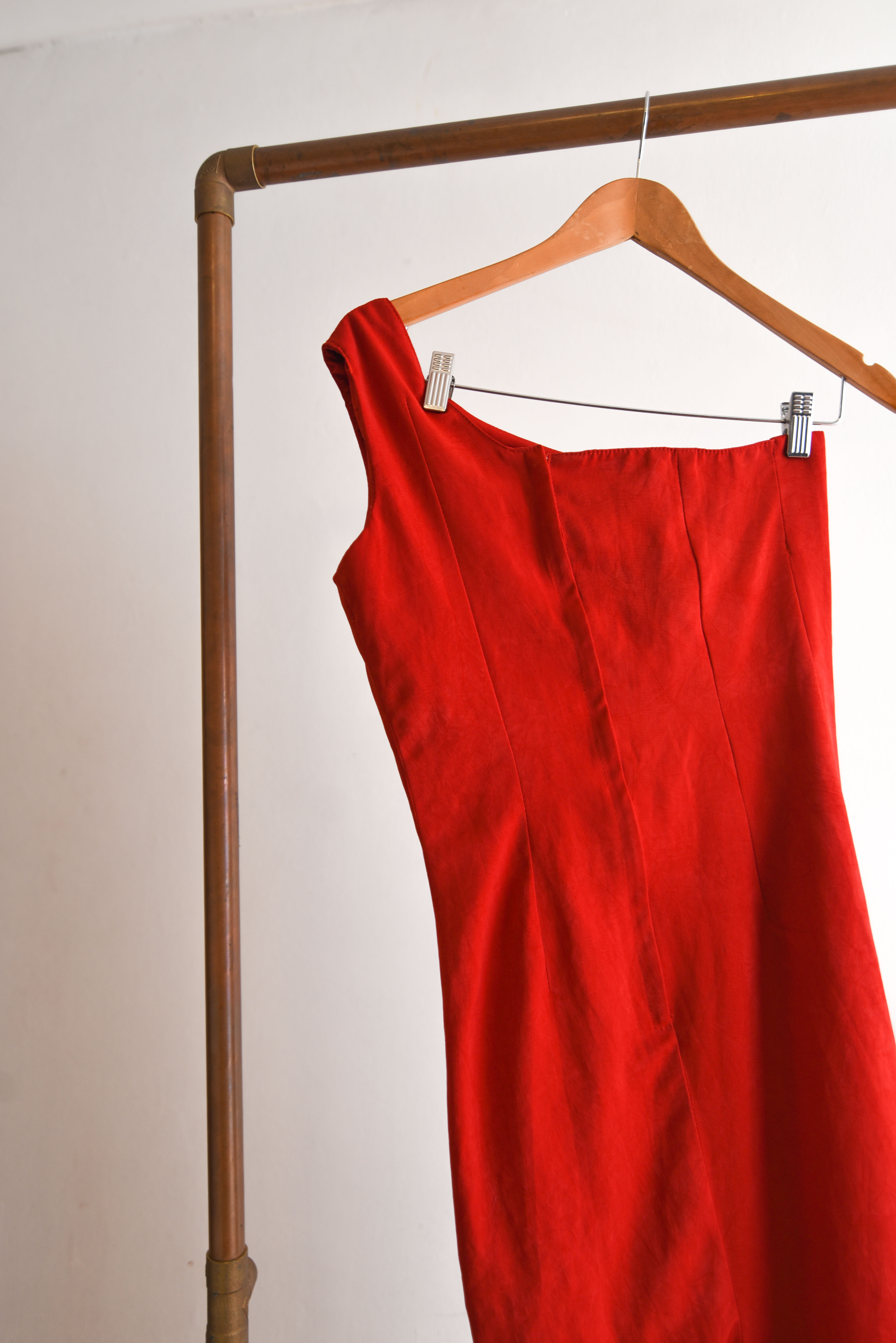 Vestido rojo fiesta asimétrico