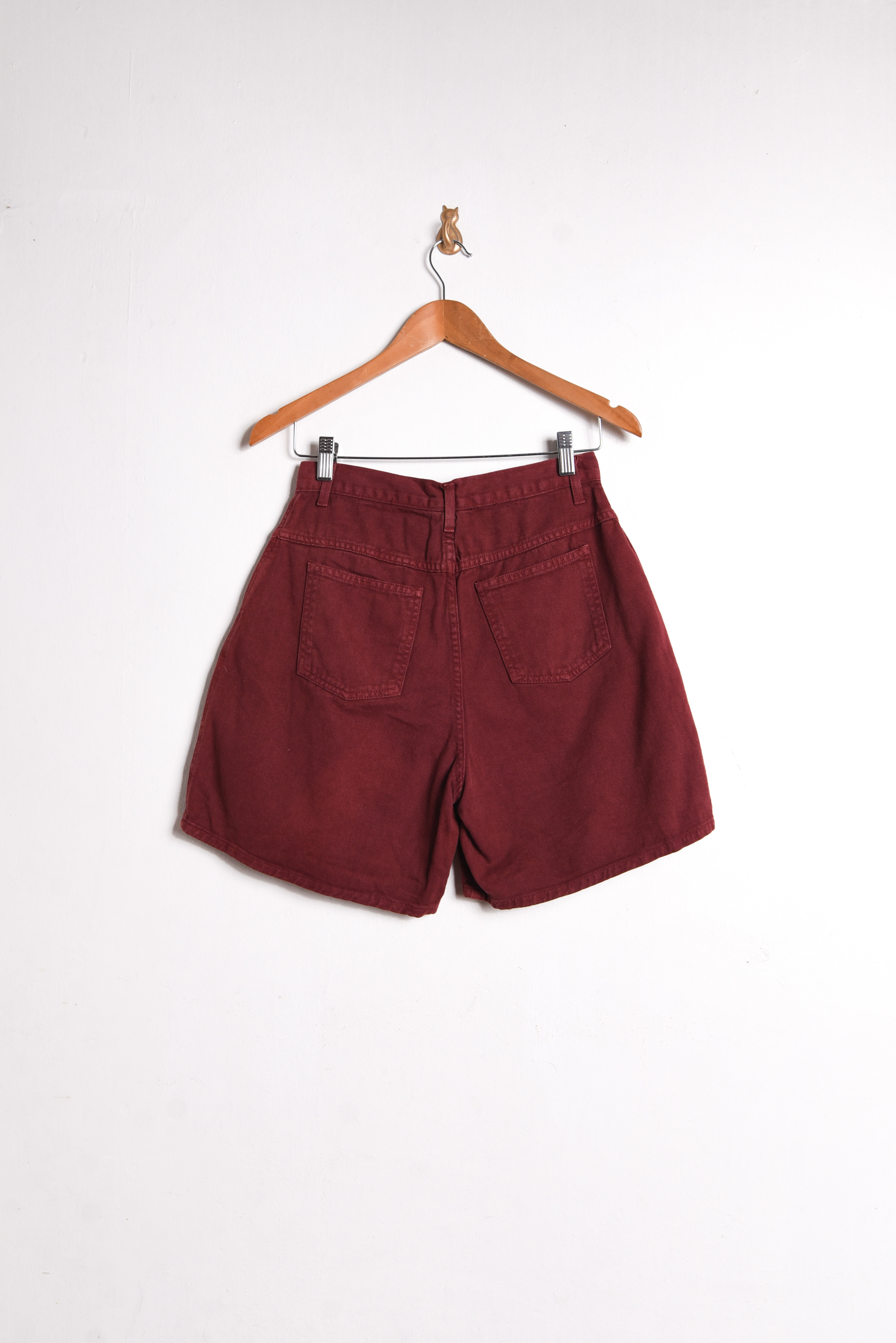 Short tiro alto rojo denim