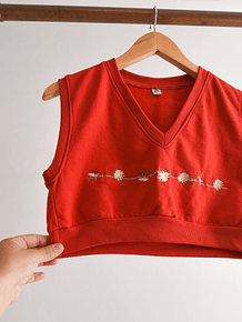 Polerón vest cropped rojo bordado