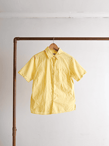 Camisa amarillo pastel bordada