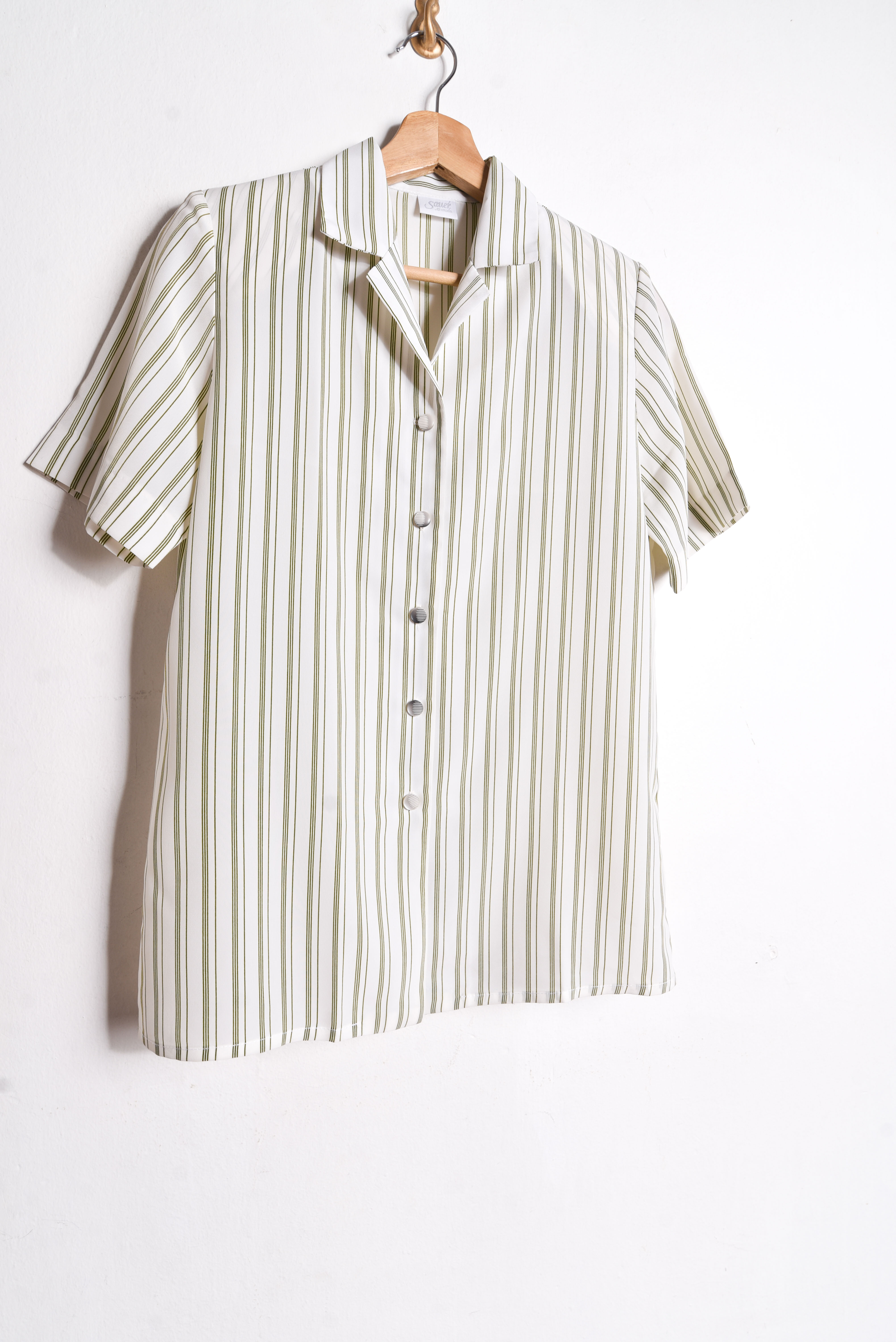 Blusa 90s pinstripe camel