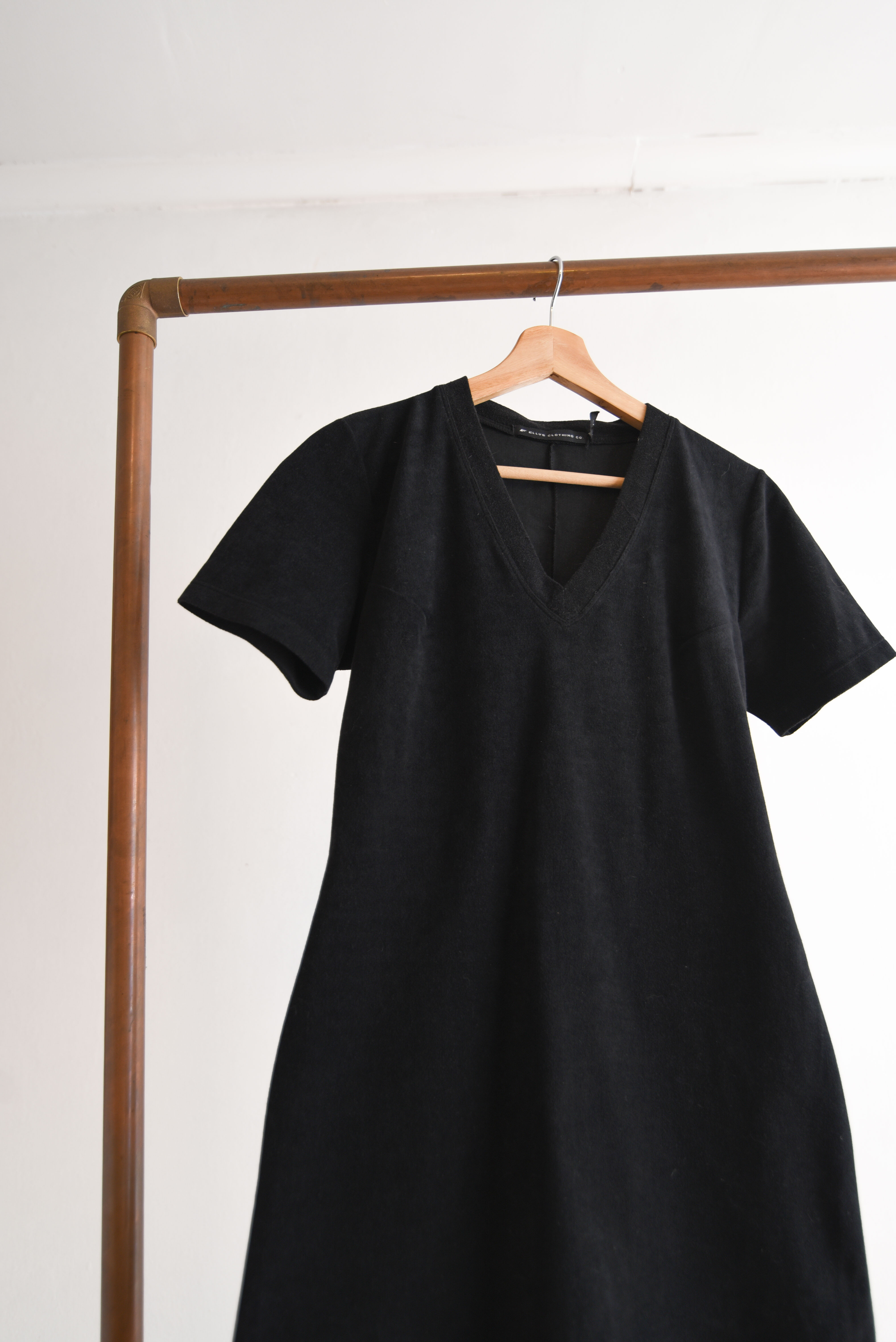 Vestido black V neck