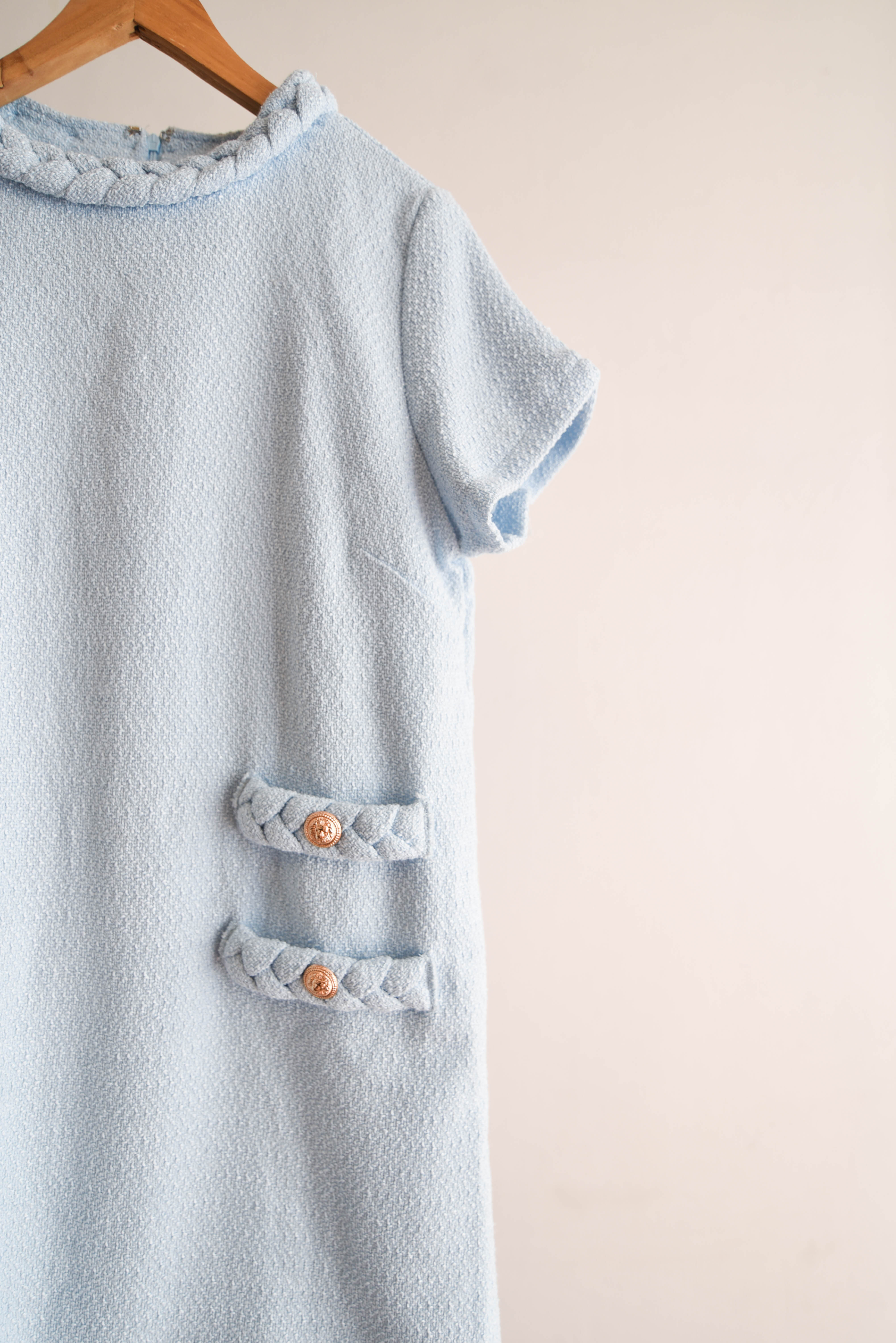 Vestido tweed celeste pastel