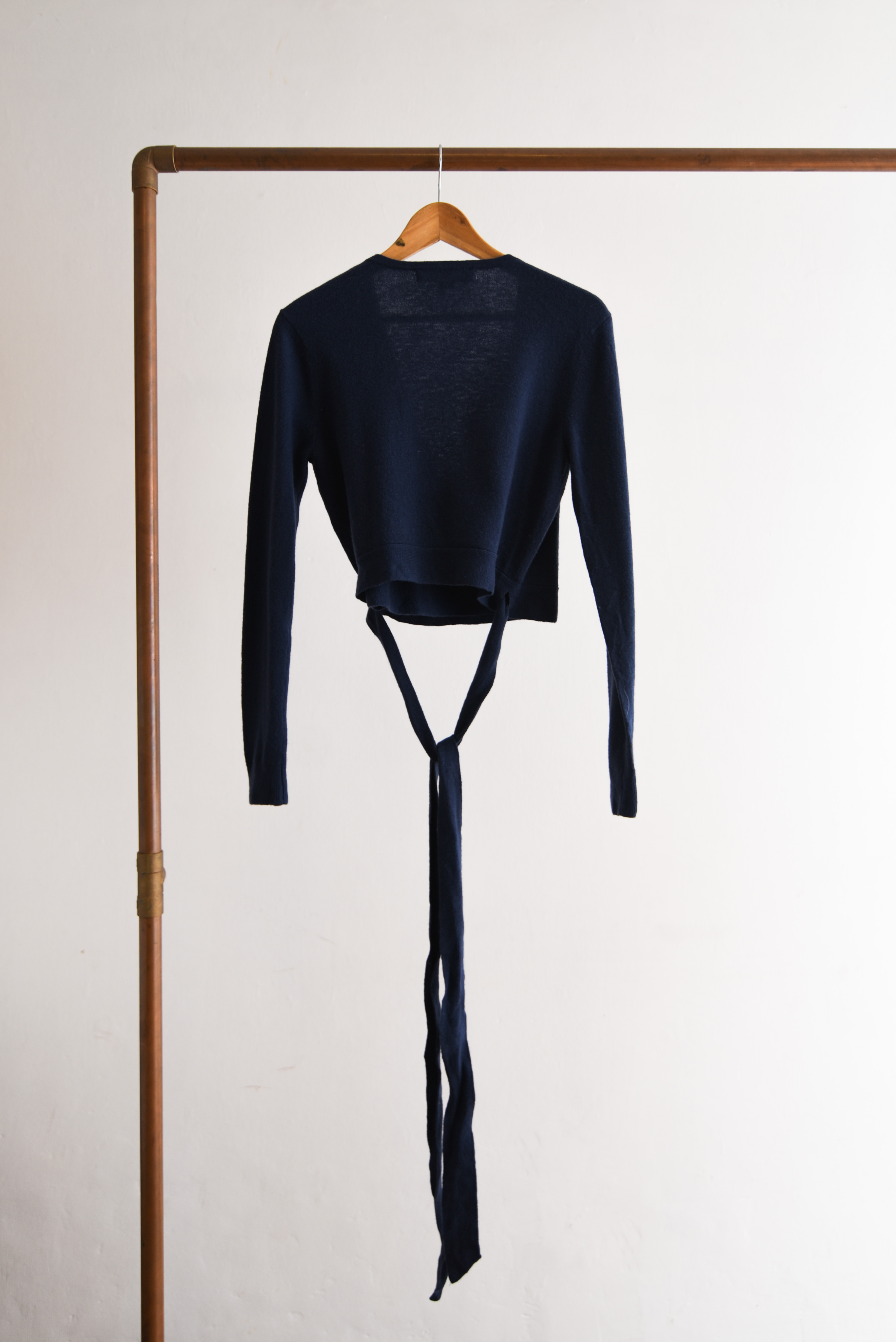 Cardigan cruzado azul navy lana merino