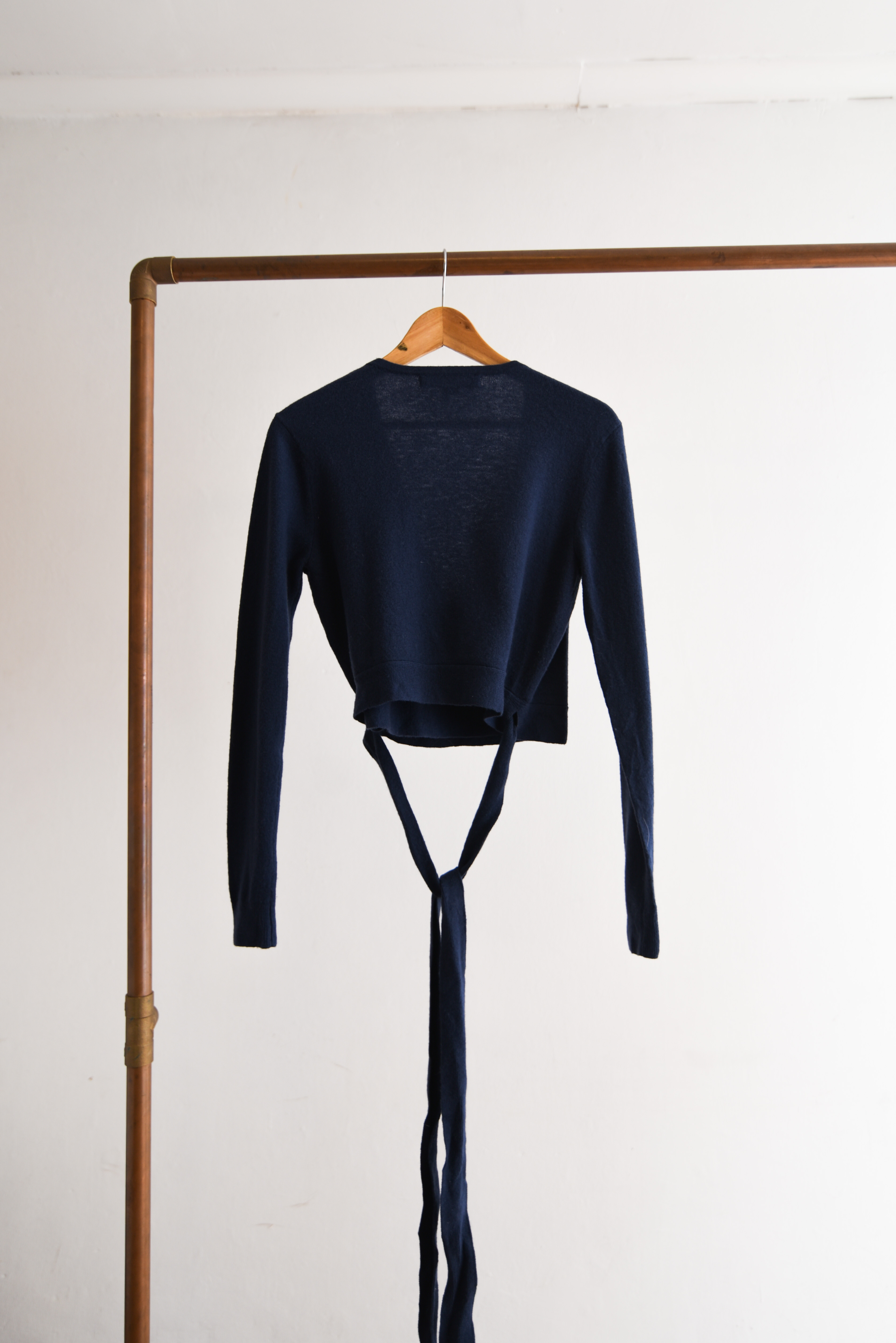 Cardigan cruzado azul navy lana merino