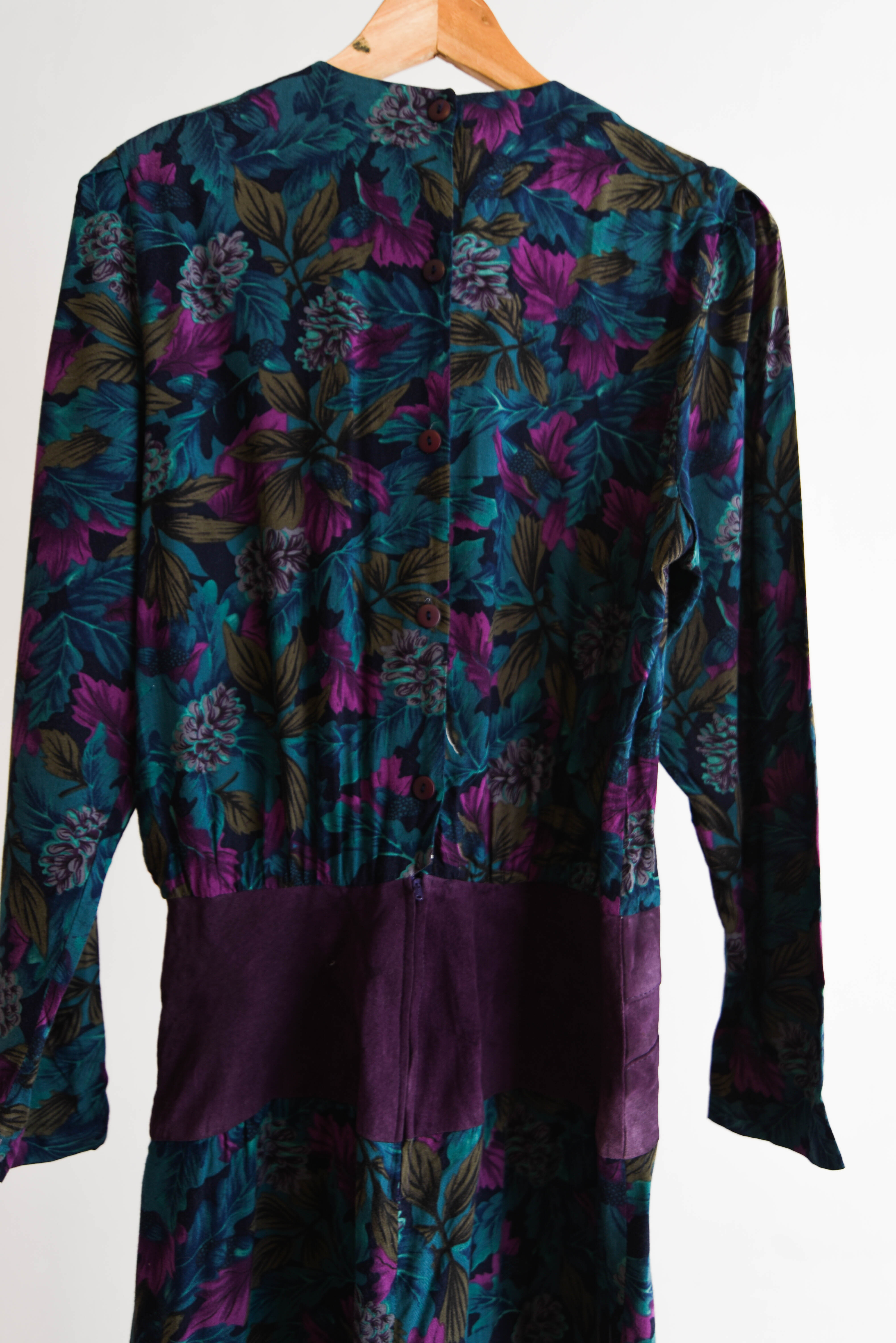 Vestido floral otoñal gamuza purple