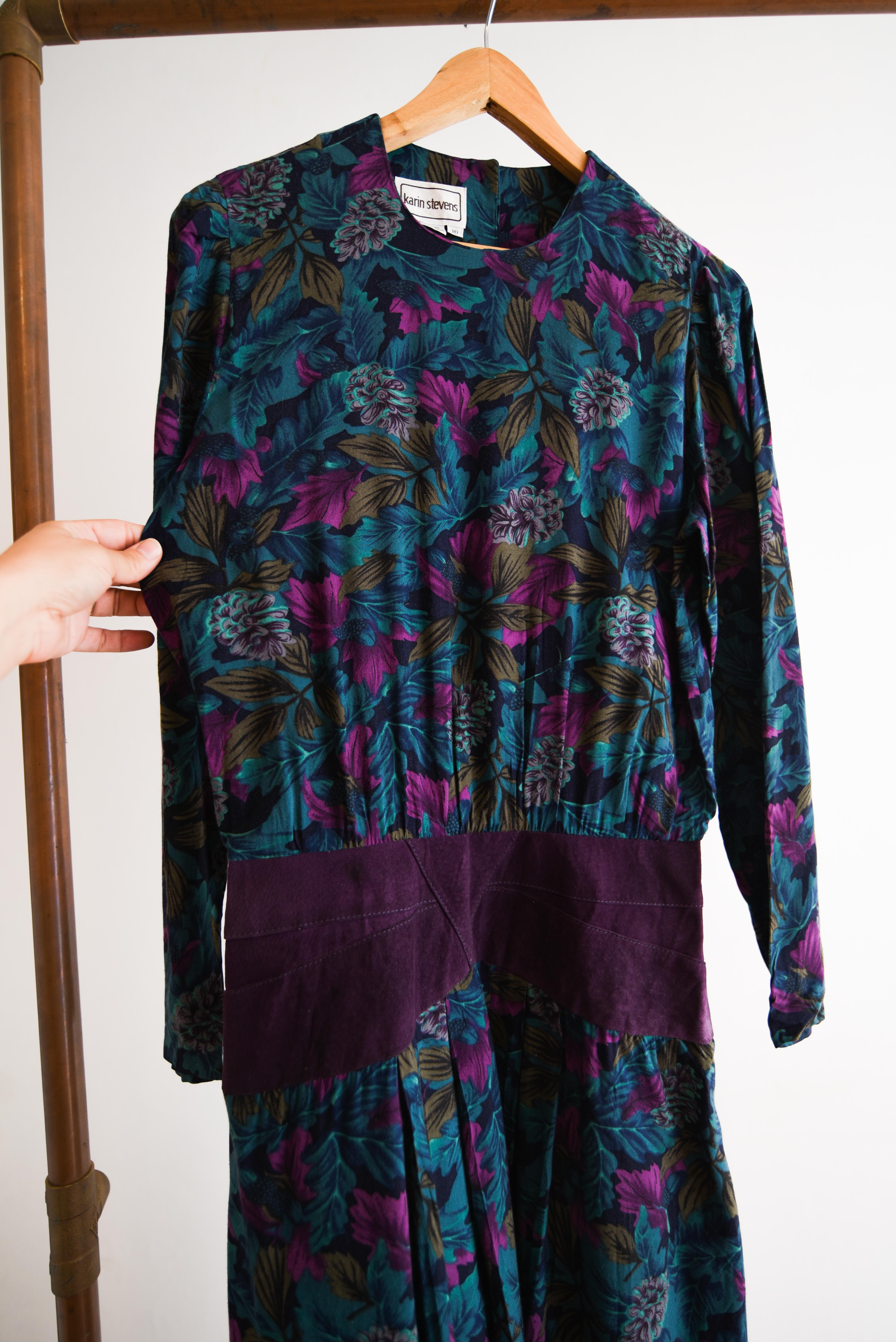 Vestido floral otoñal gamuza purple