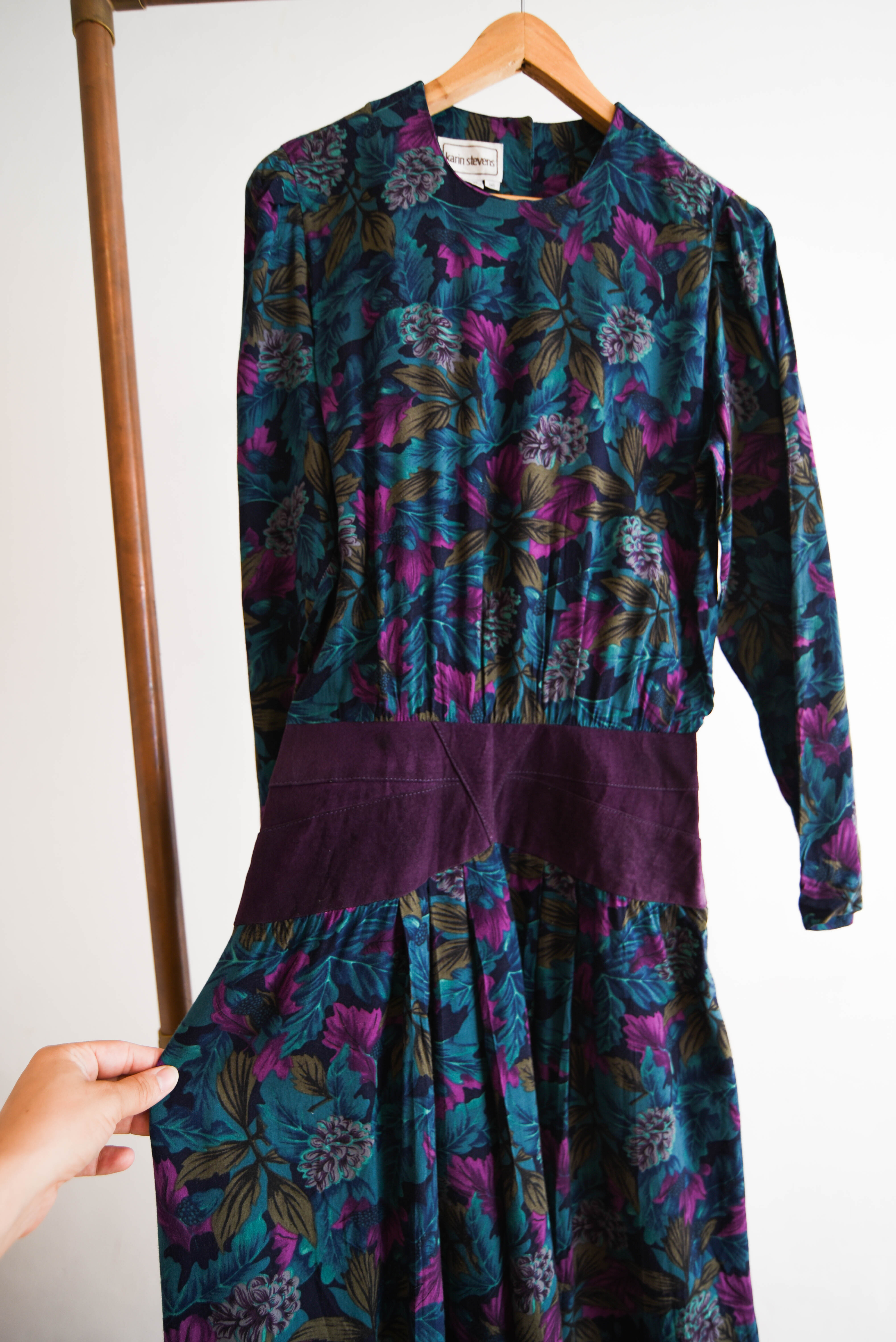 Vestido floral otoñal gamuza purple