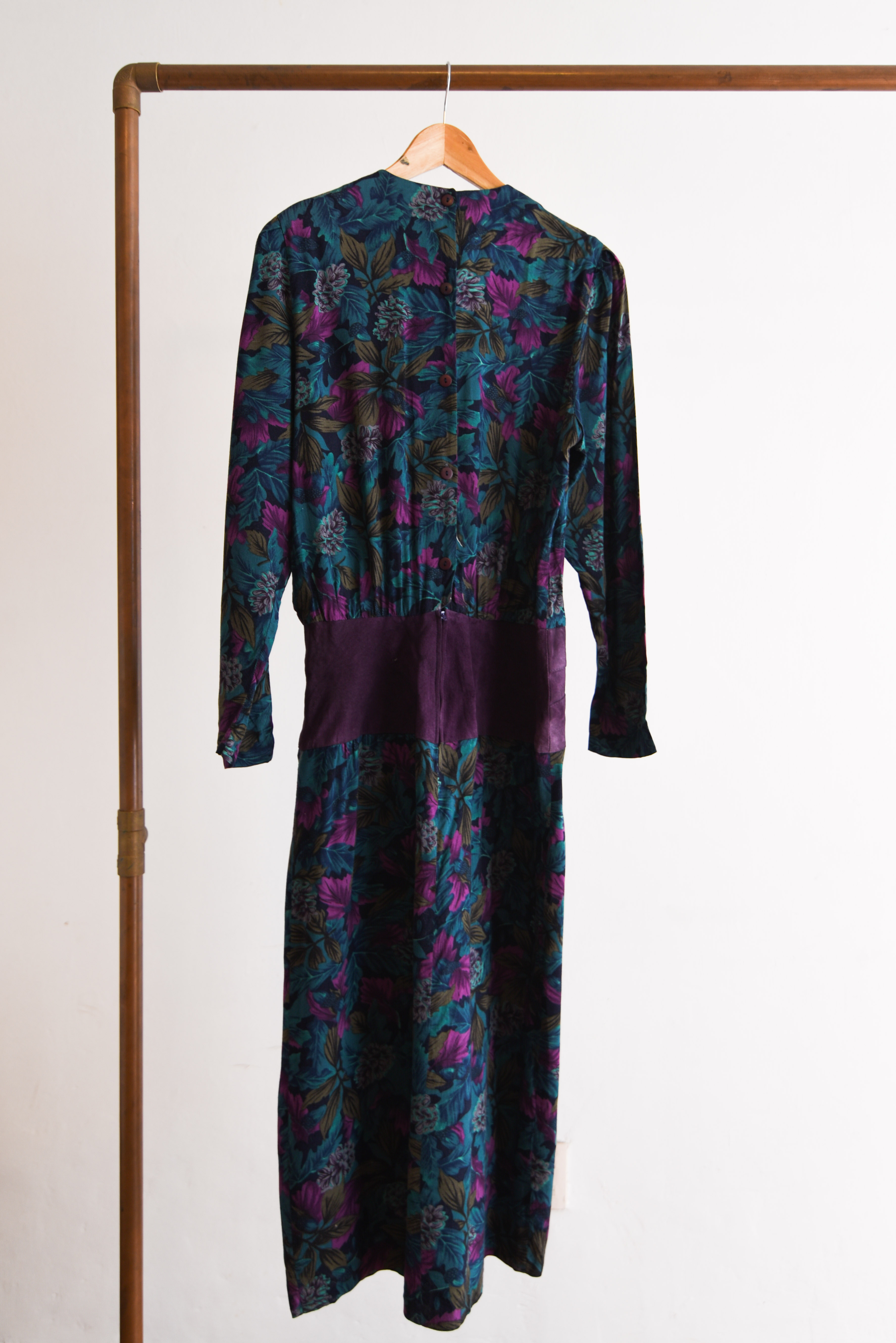 Vestido floral otoñal gamuza purple