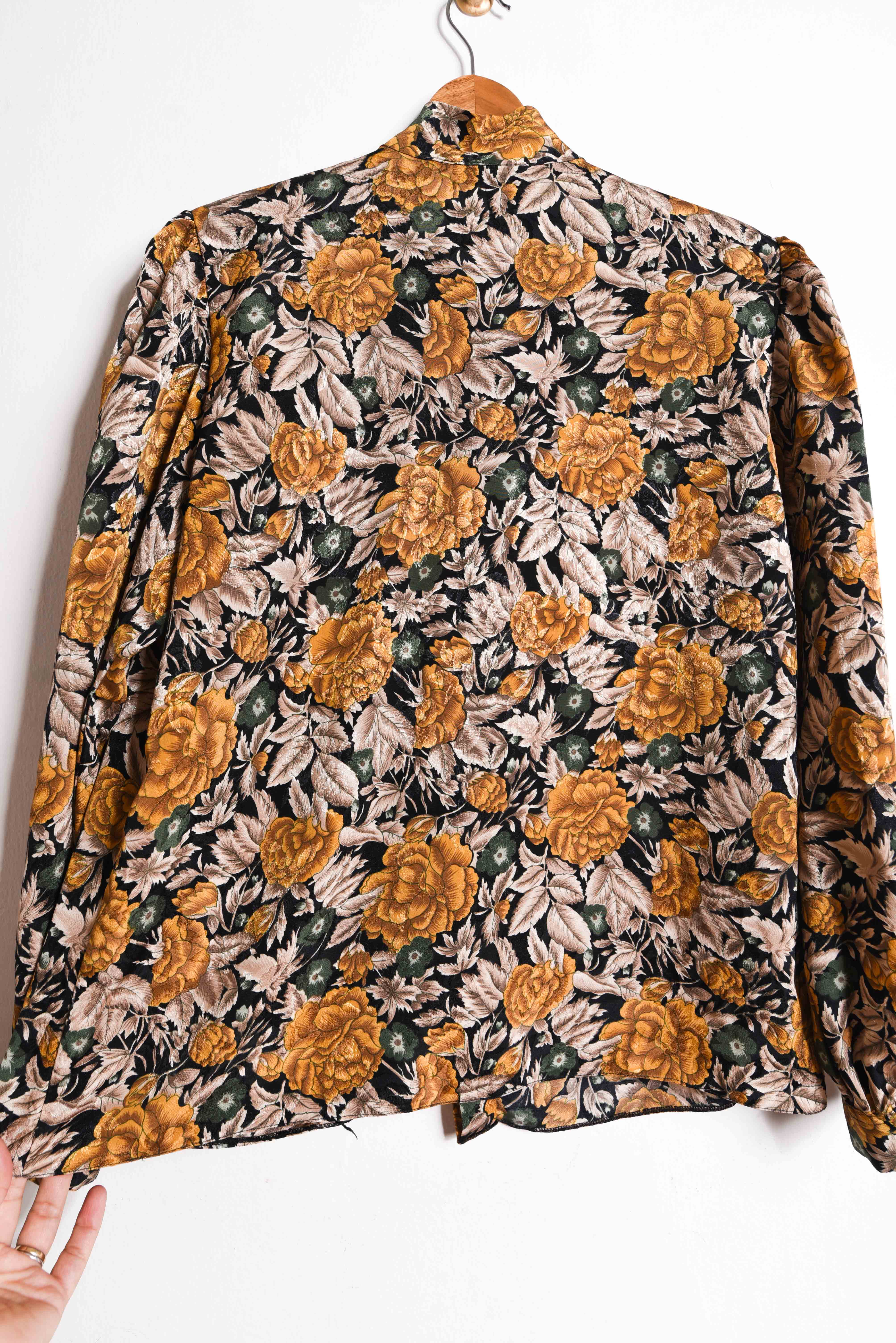 Blusa otoñal golden rose