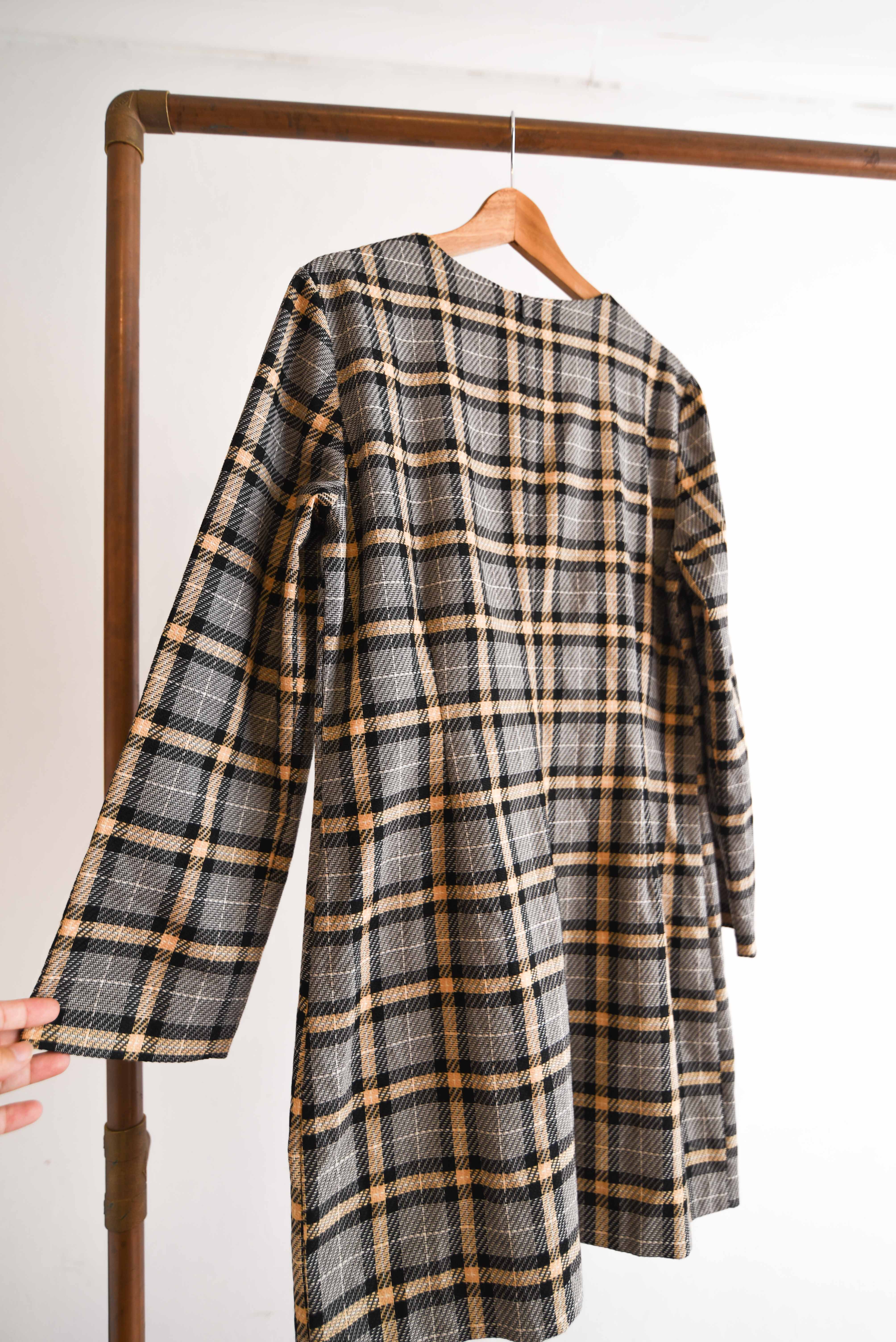 Vestido café tartán otoñal