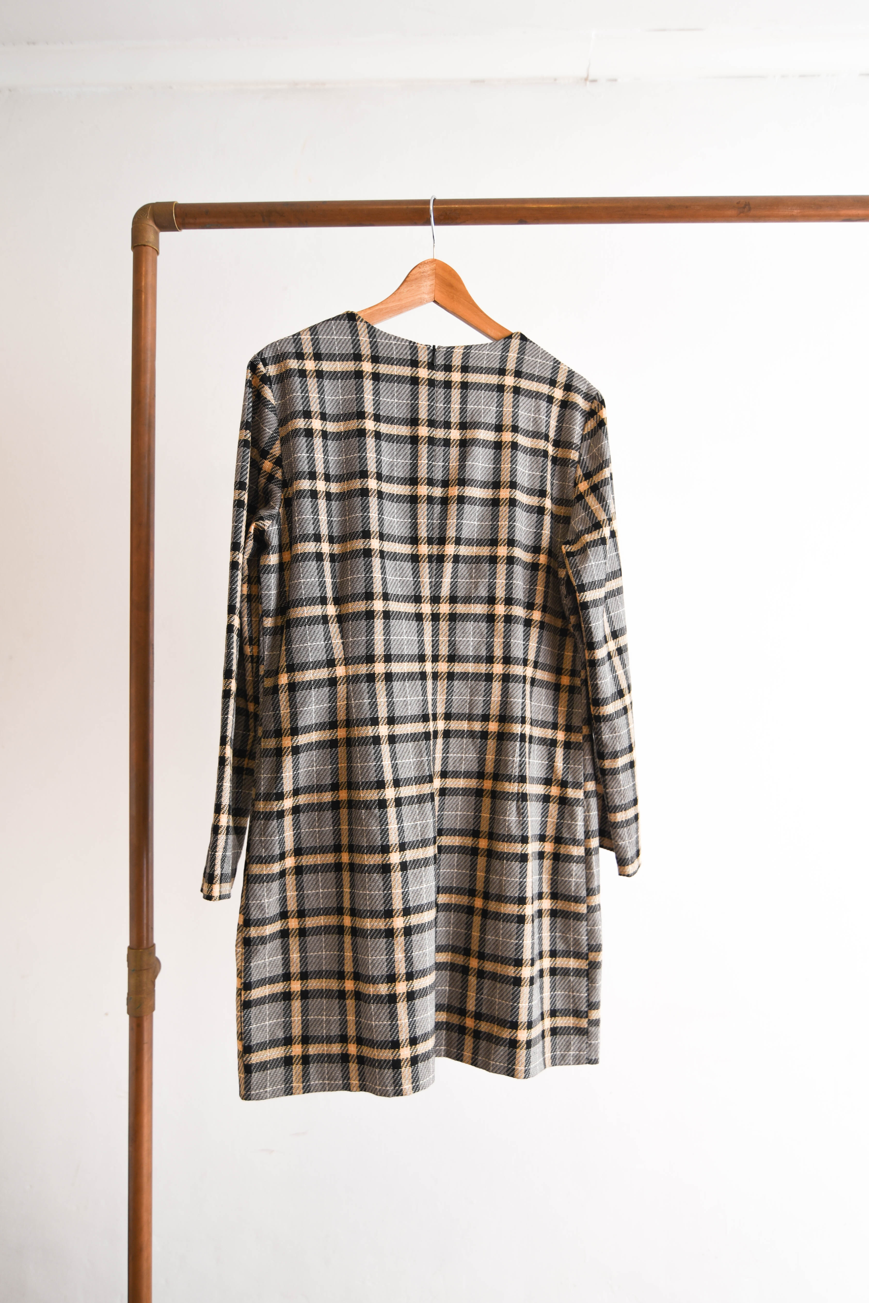 Vestido café tartán otoñal