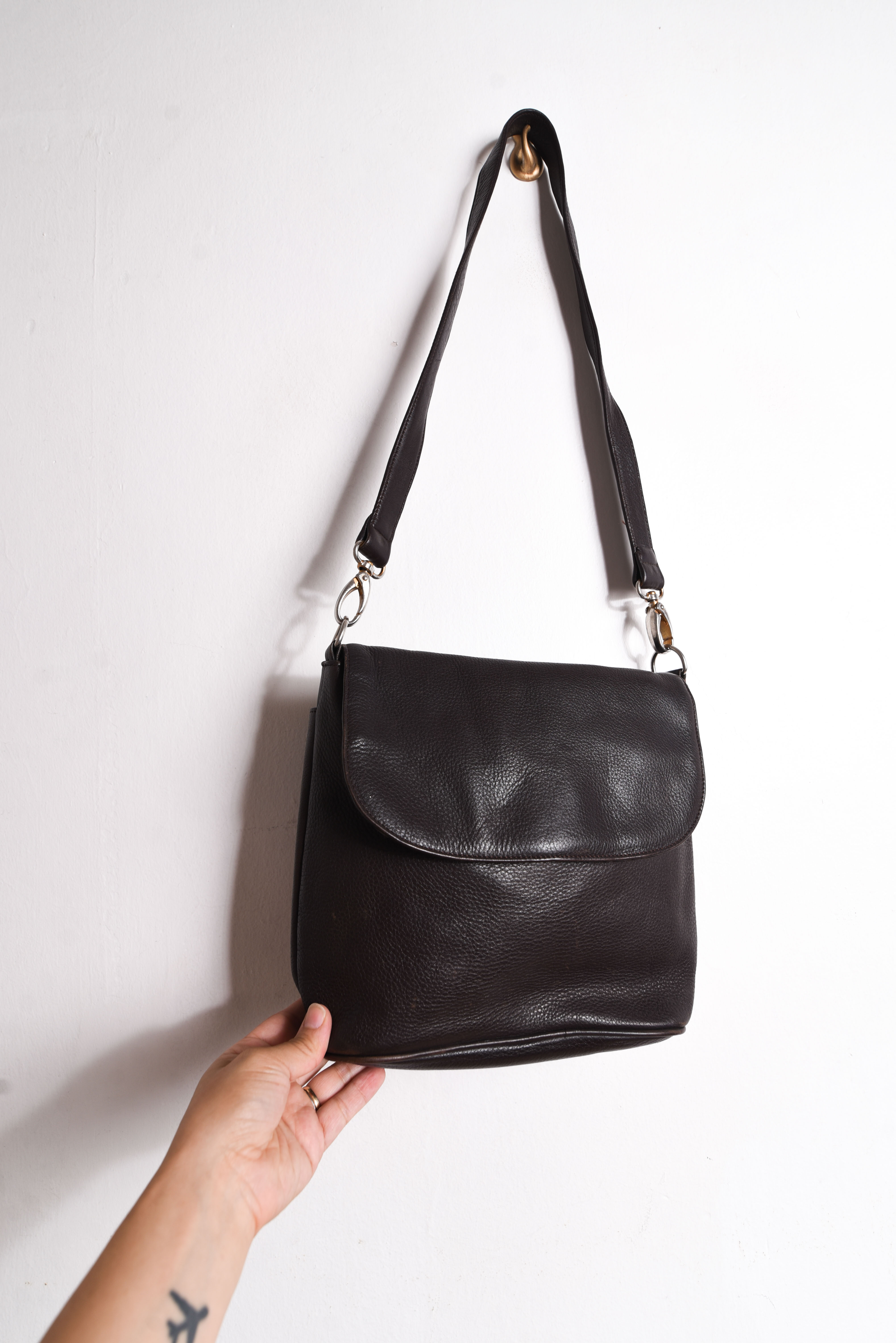 Cartera café cuero 90s