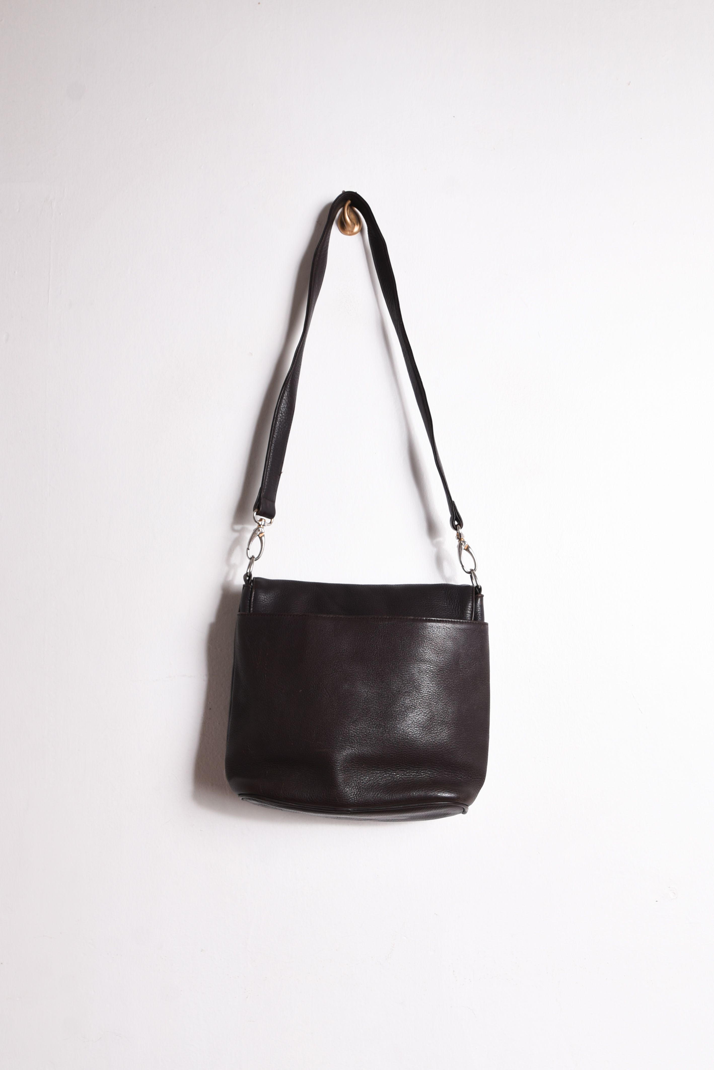 Cartera café cuero 90s