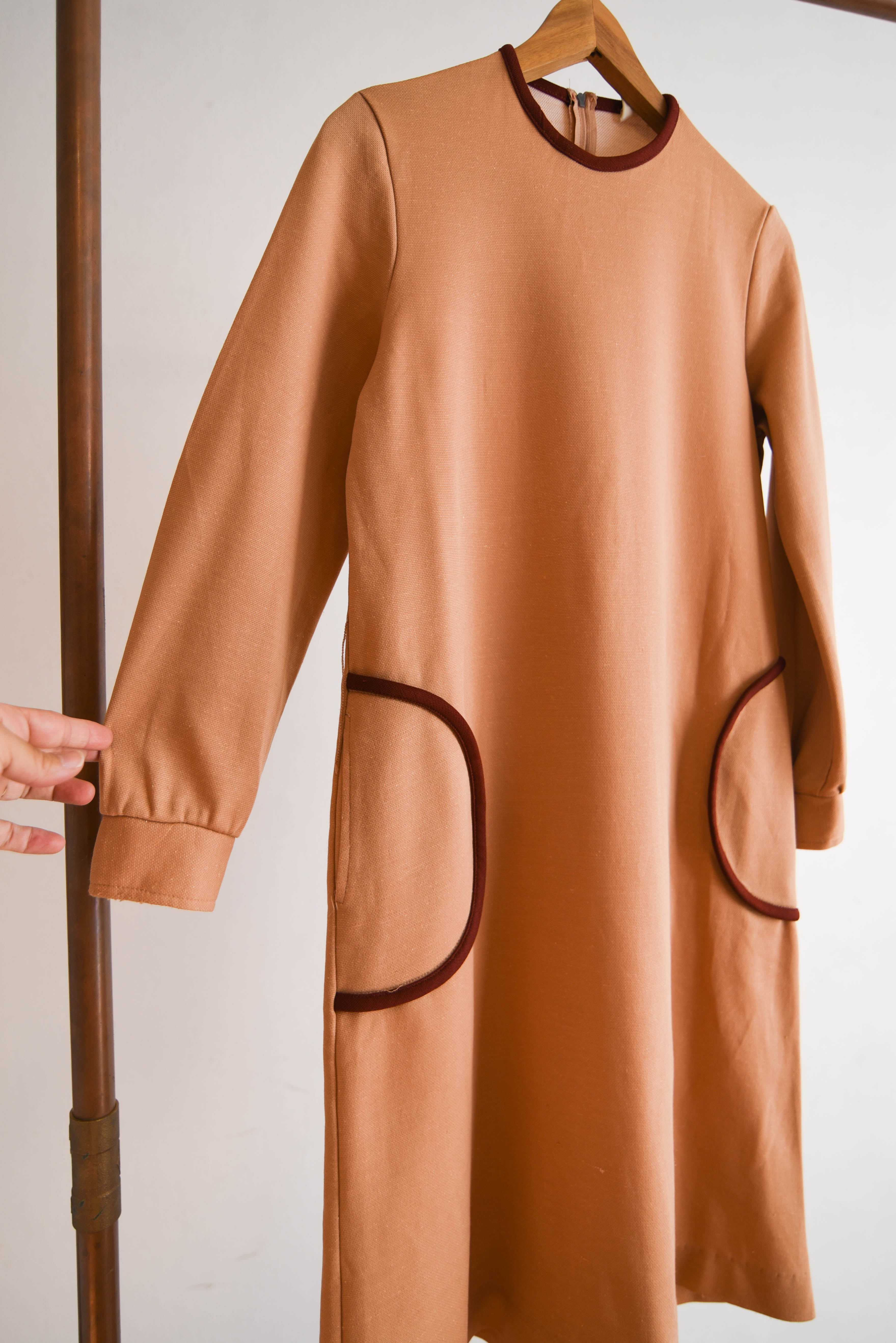 Vestido café latte 70s