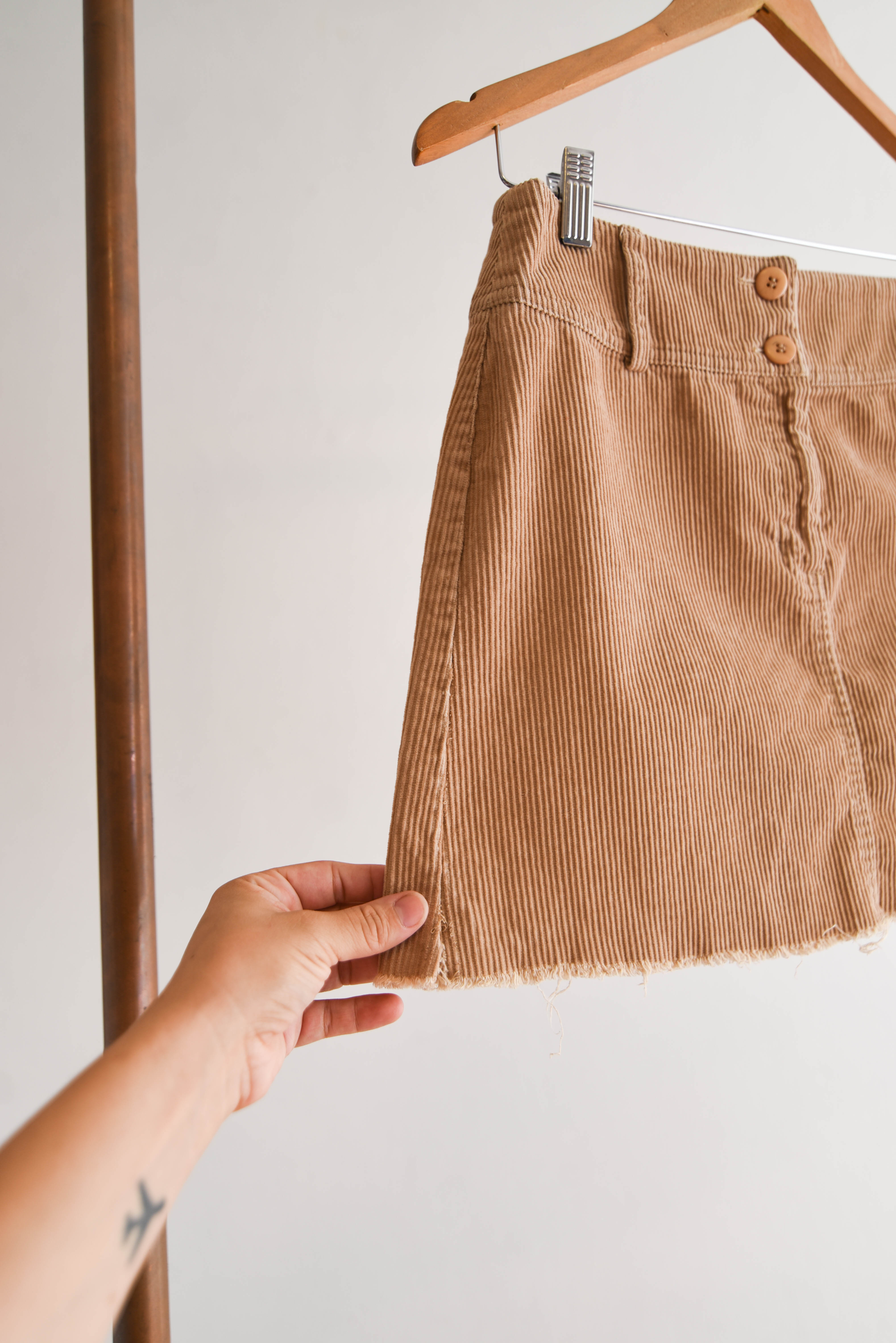 Mini falda cotelé latte