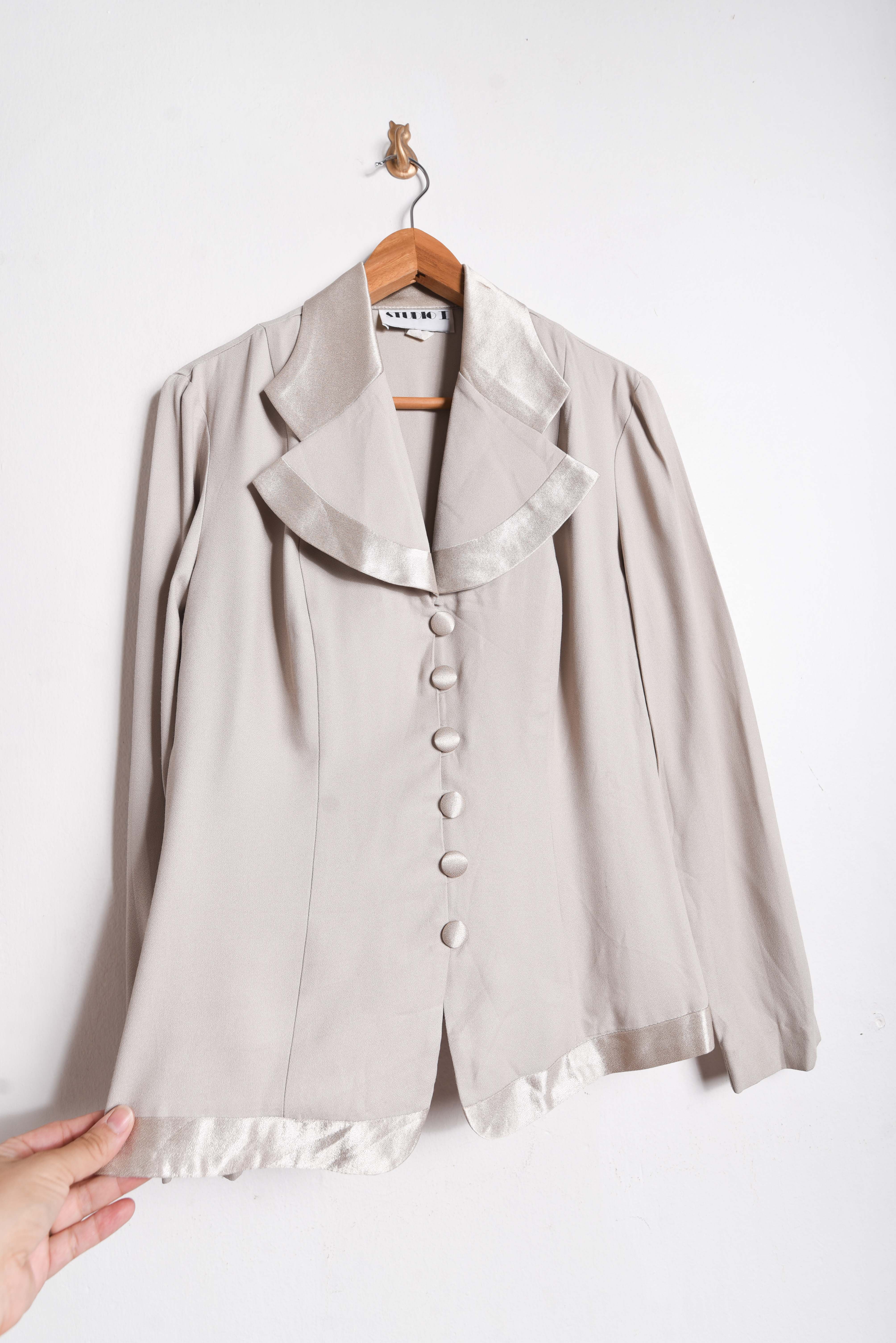 Chaqueta taupe vintage satín