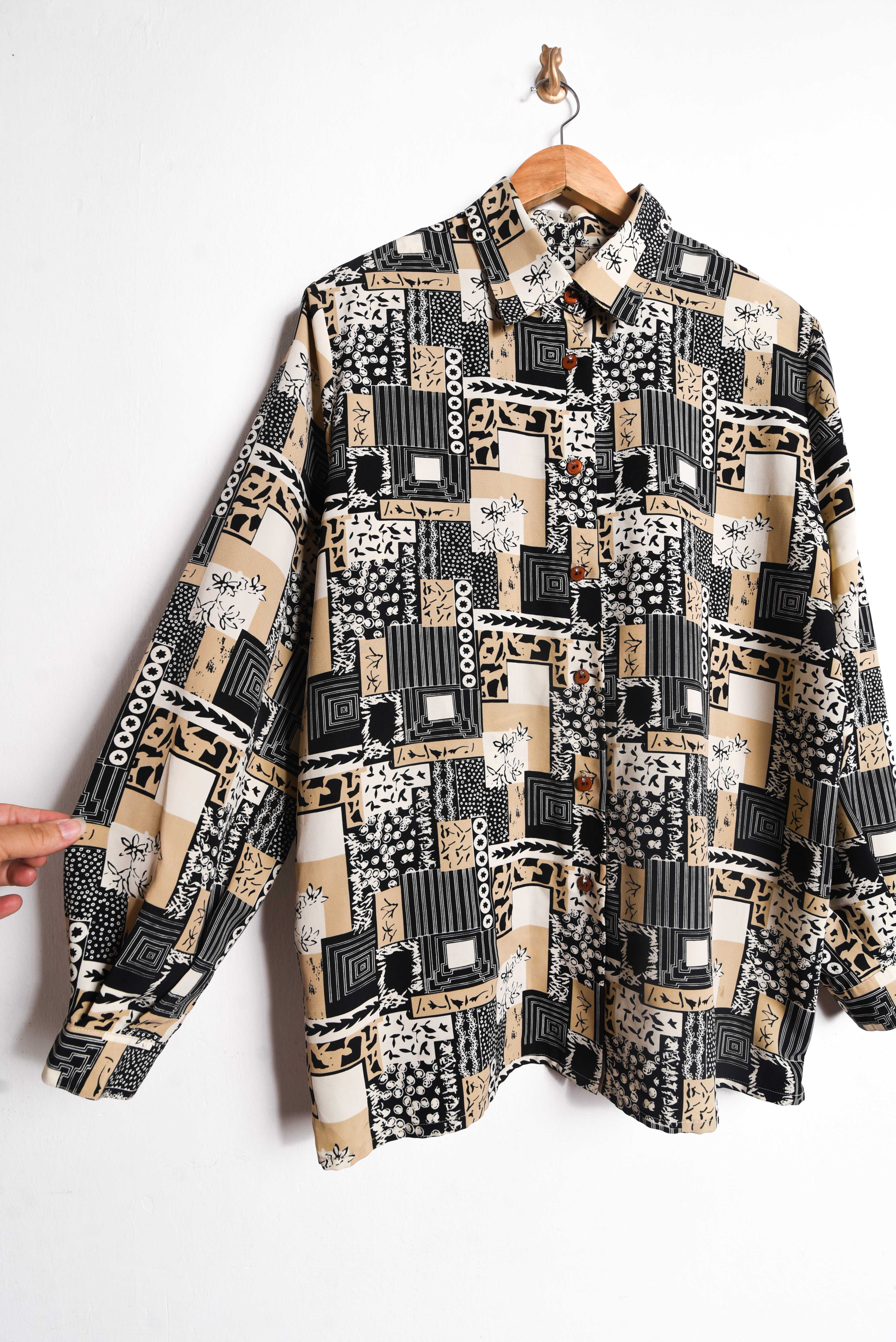 Blusa patchwork print café vintage