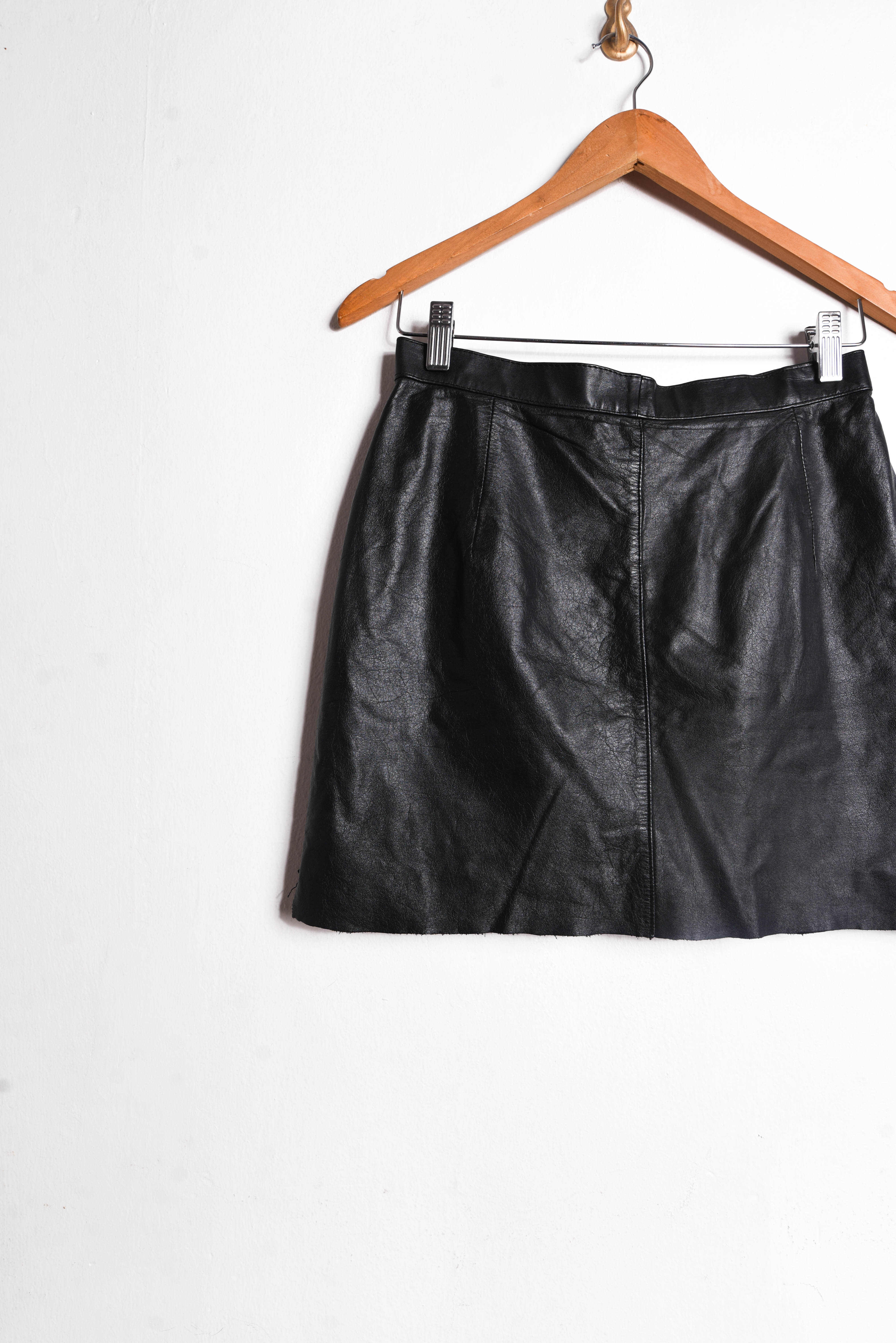 Mini falda vintage cuero